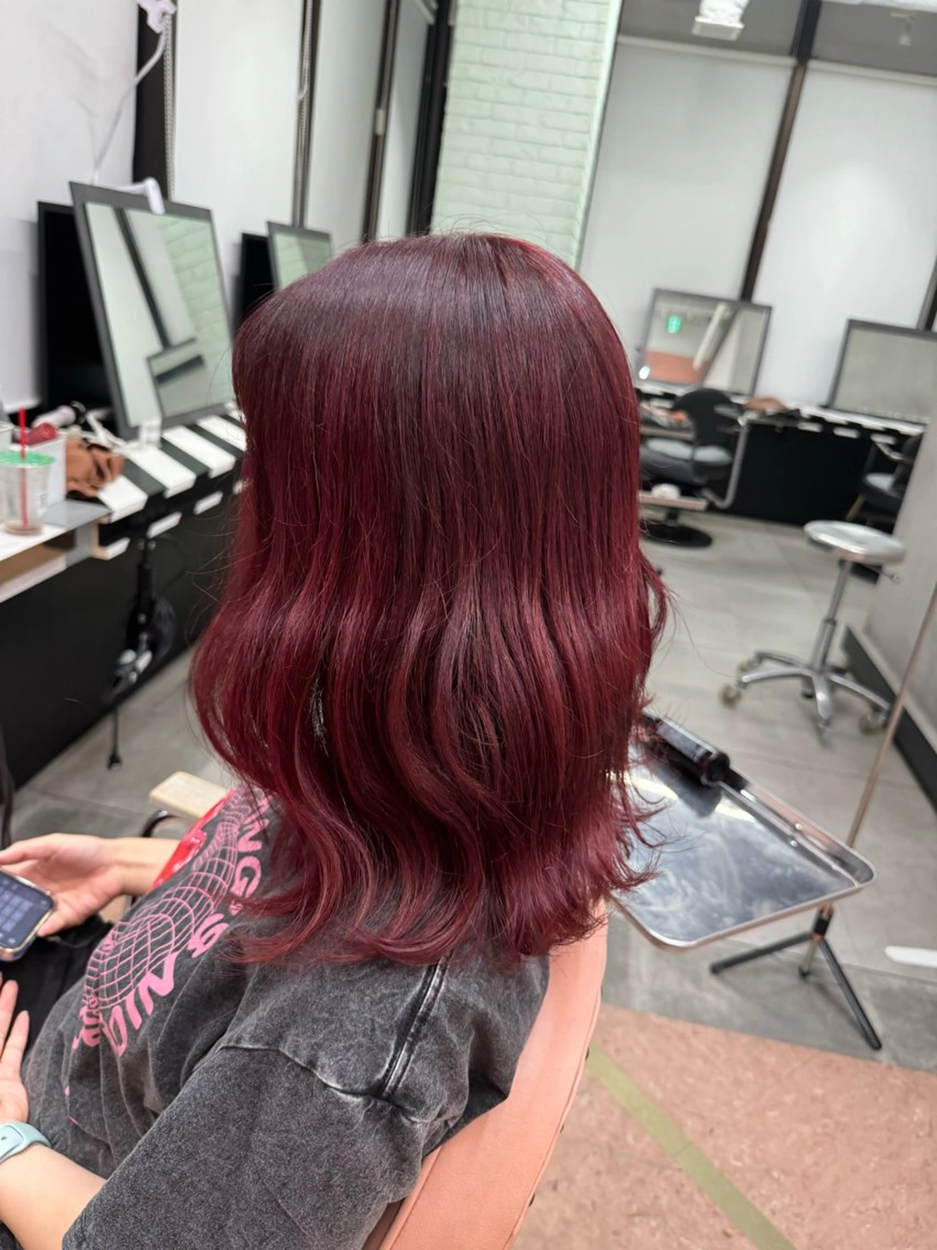 ミディアム 🇰🇷韓国風ハイ トーンKANA🖤のヘアスタイル