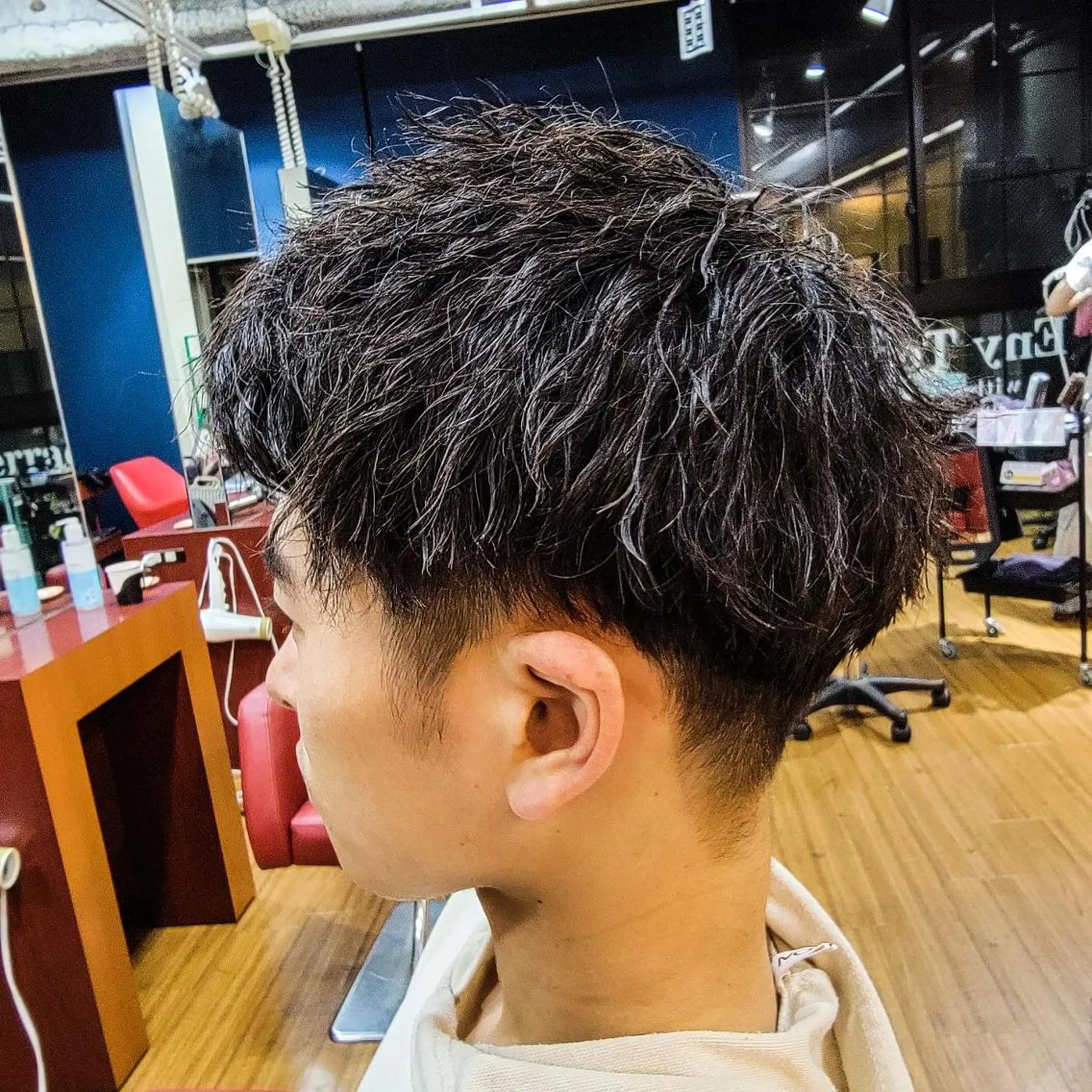 メンズ メンズパーマ メンズツイストパーマ 波巻きパーマ ツイストパーマ 特殊パーマ 片山恭兵のヘアスタイル