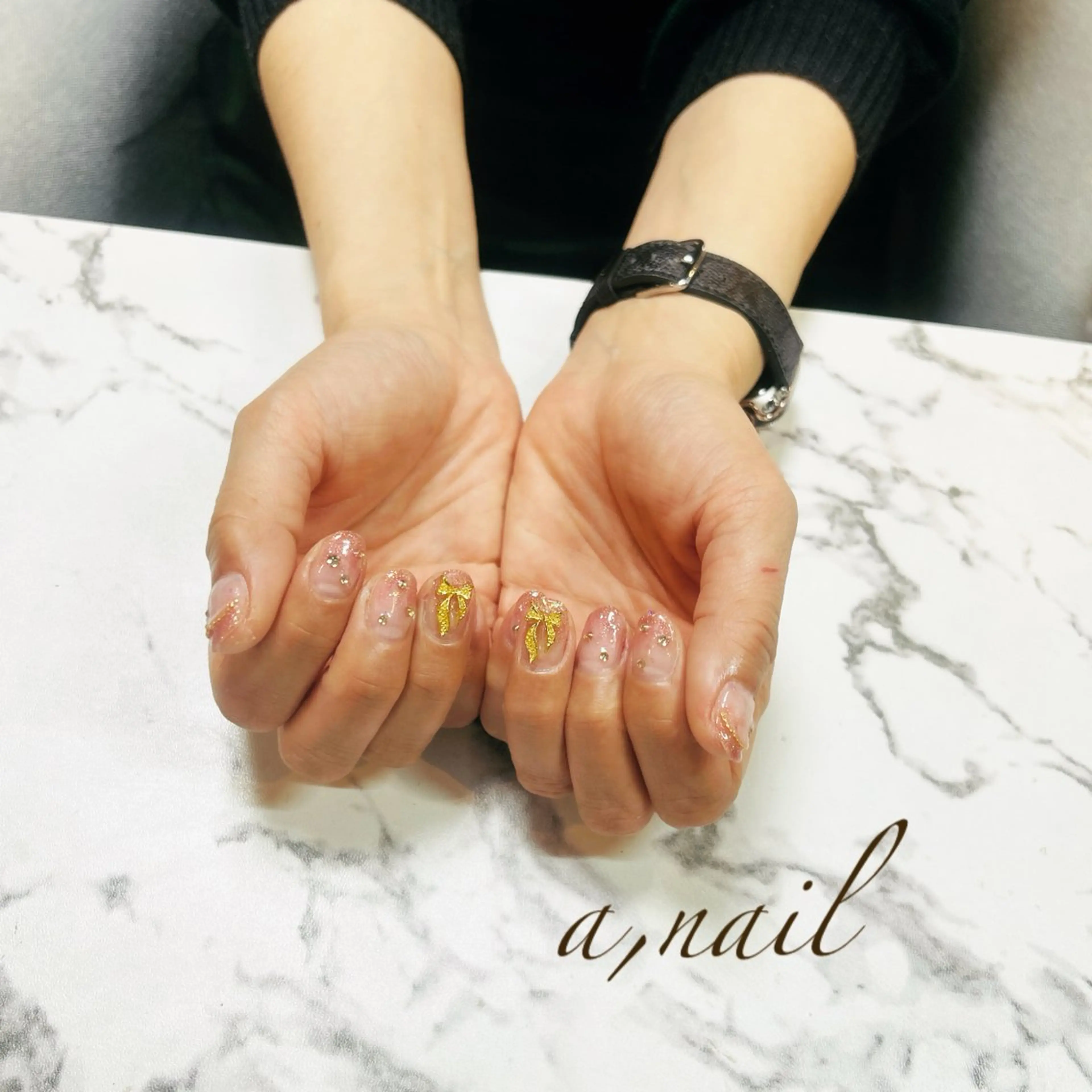 ネイル オーロラネイル フラッシュネイル フレンチネイル ジェルネイル グラデーション ハンドネイル ネイルサロン エーネイルのネイルデザイン