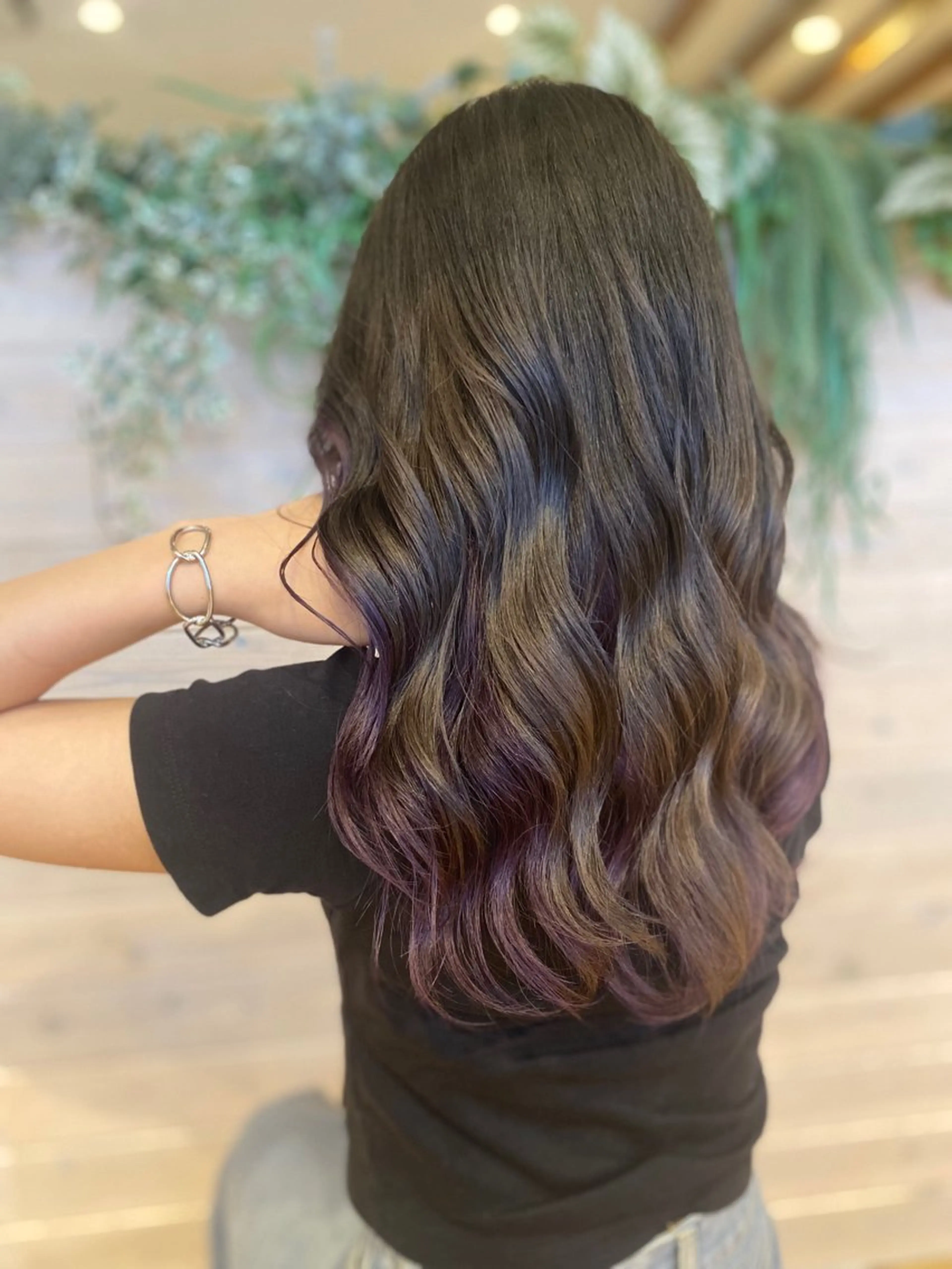 ロング カラー 山西 真琴のヘアスタイル