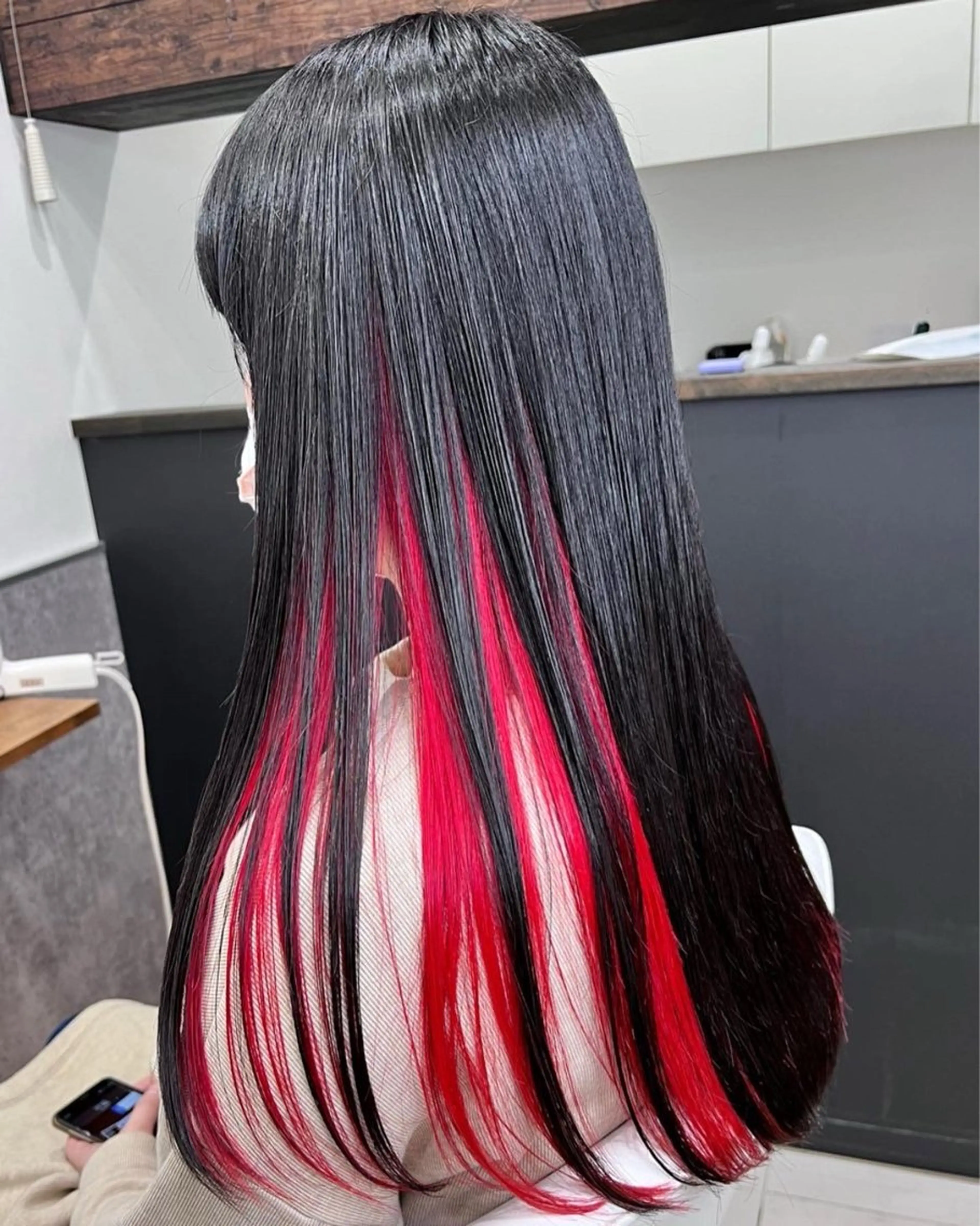 ロング カラー インナーカラー ヘアカラー トリートメント VIRAL ヴァイラルのヘアスタイル