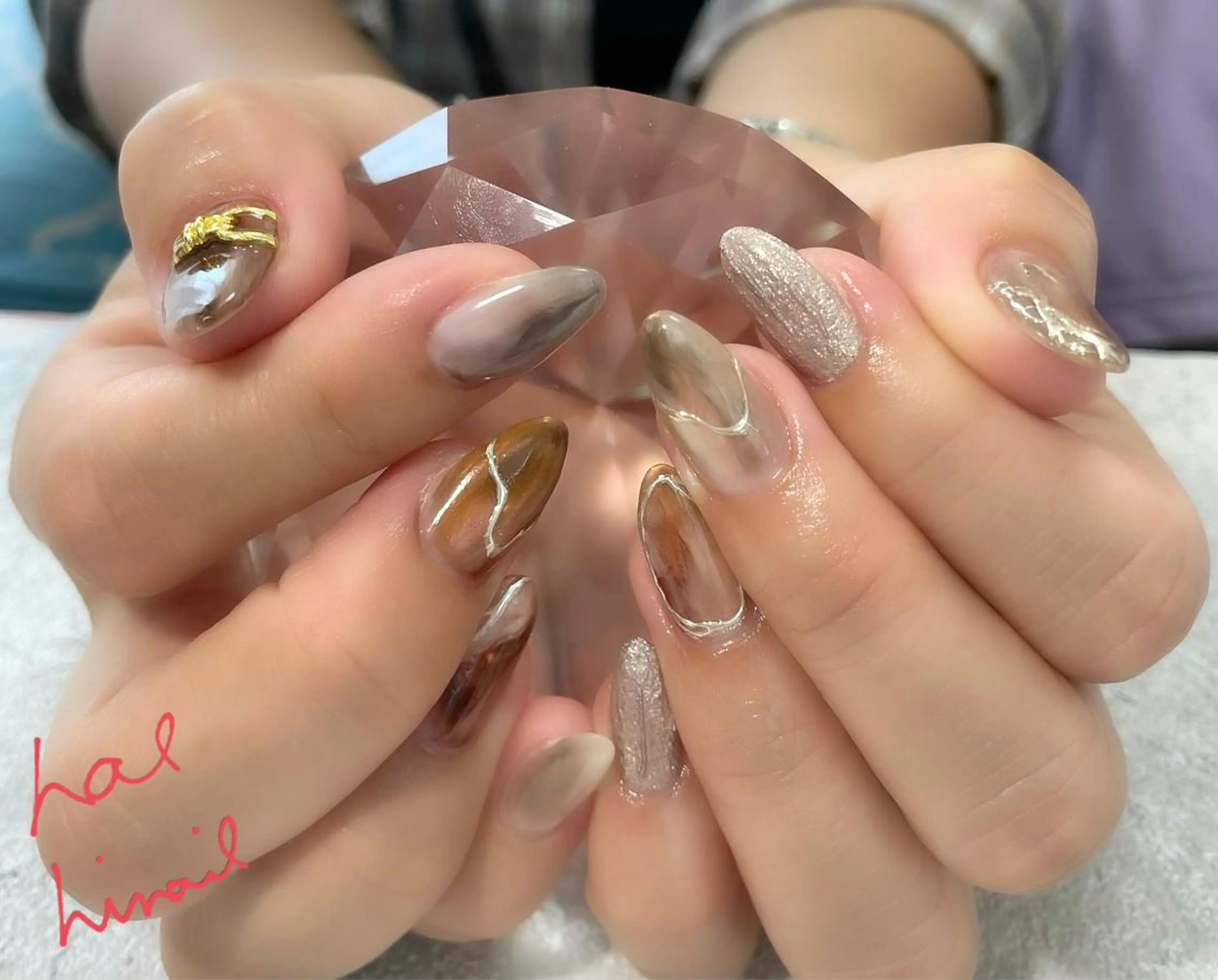 ネイル ミラーネイル ニュアンスネイル はるひな ねいるのネイルデザイン