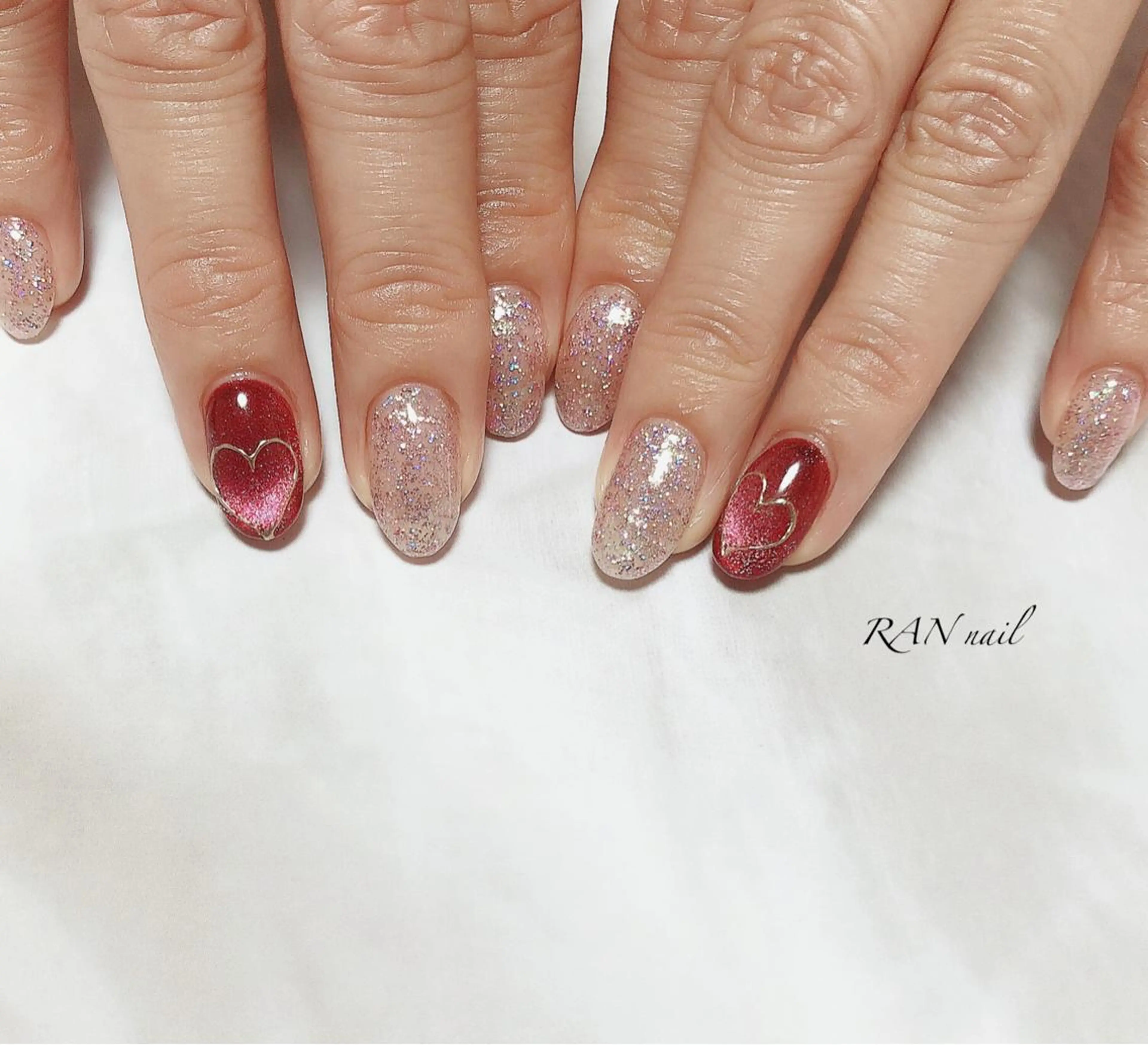 ネイル ゴールド ハート キラキラネイル マグネットネイル オフィスネイル ハンドネイル フットネイル RAN nail 〜ランネイル〜所属・RAN nailのネイルデザイン