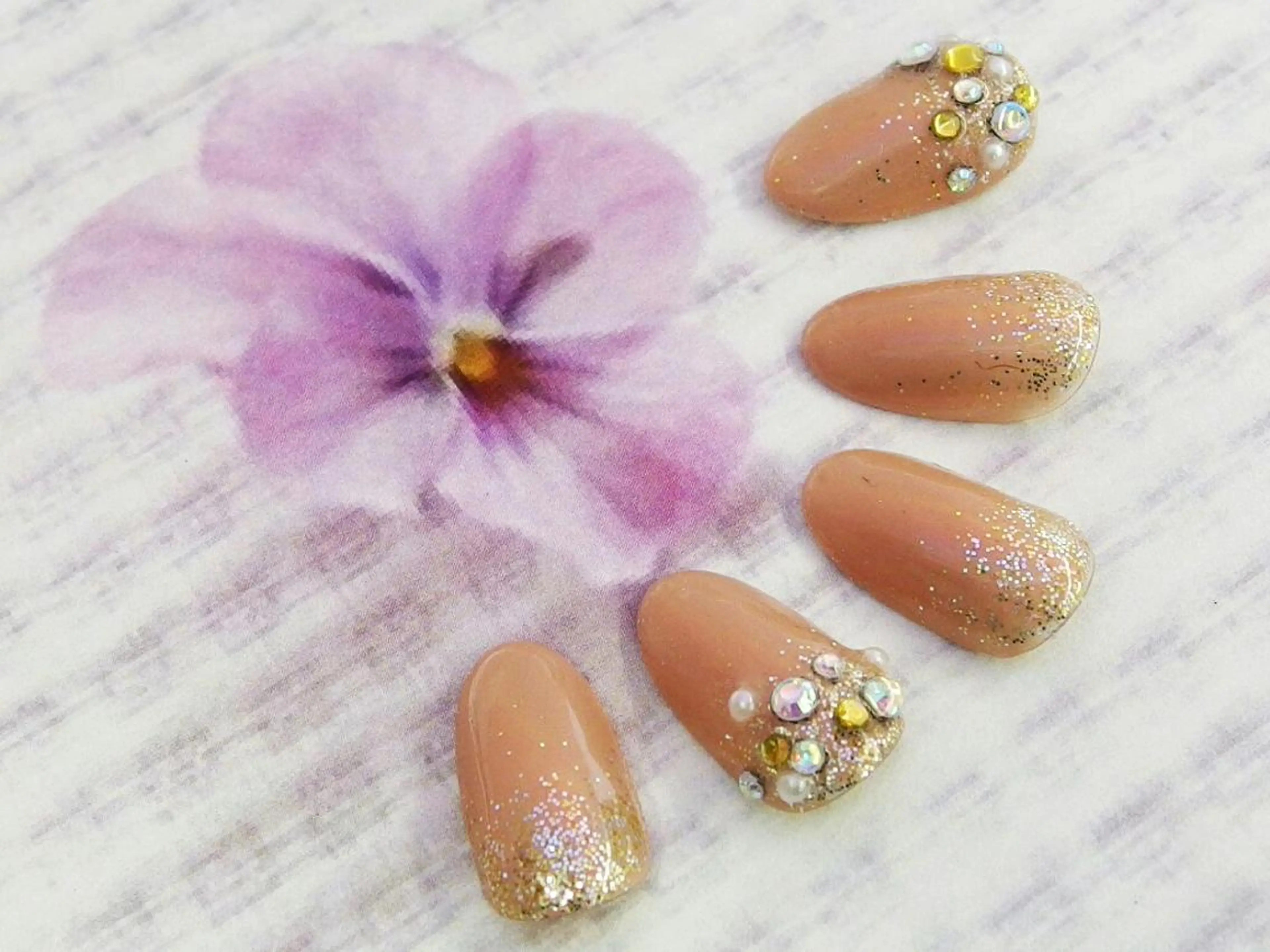 ネイル 春ネイル ティーエヌ 金山駅東口店のネイルデザイン