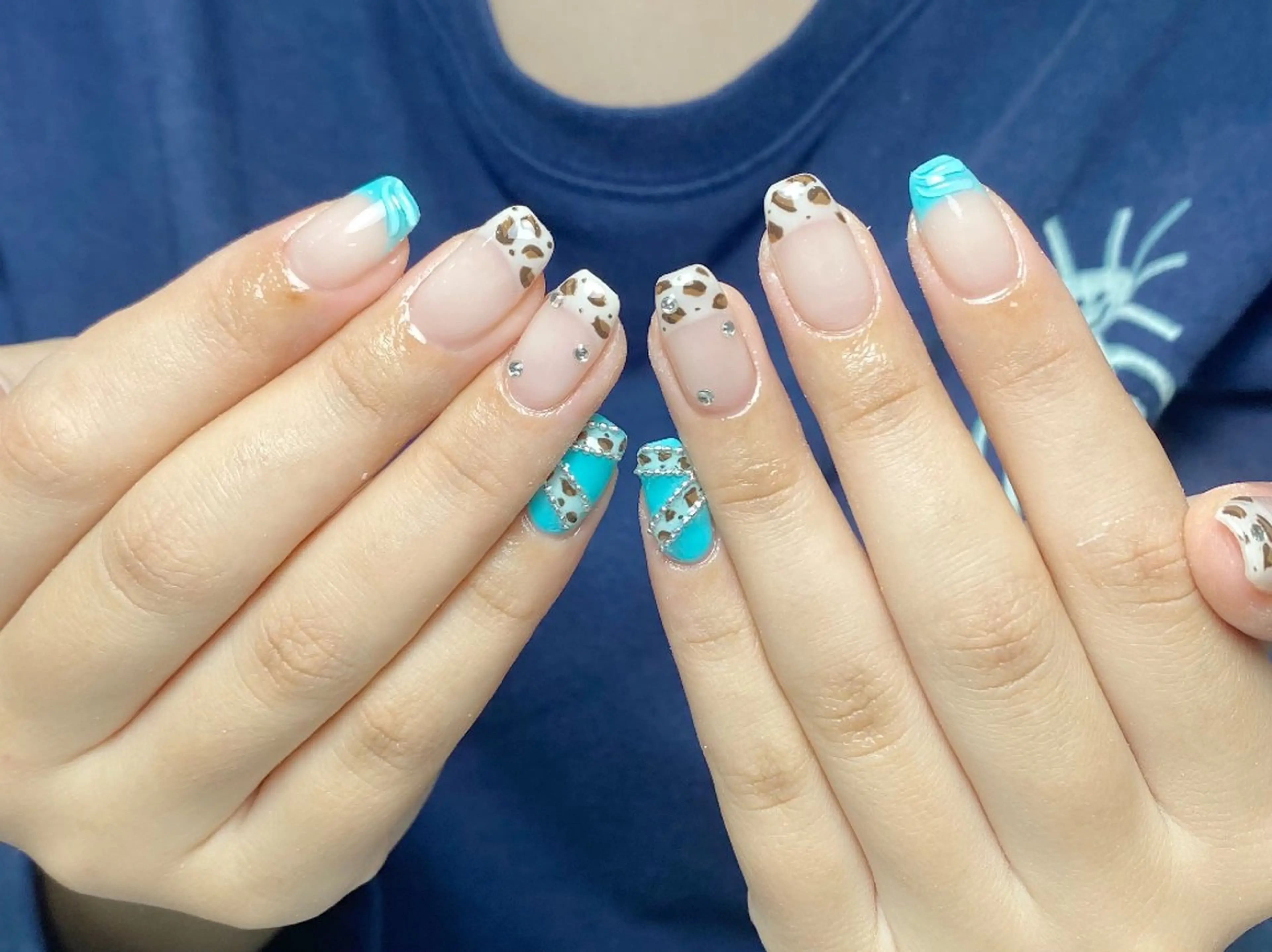 ネイル クリアネイル フラッシュネイル フットネイル フレンチネイル ジェルネイル ハンドネイル UM Nail Salonのネイルデザイン