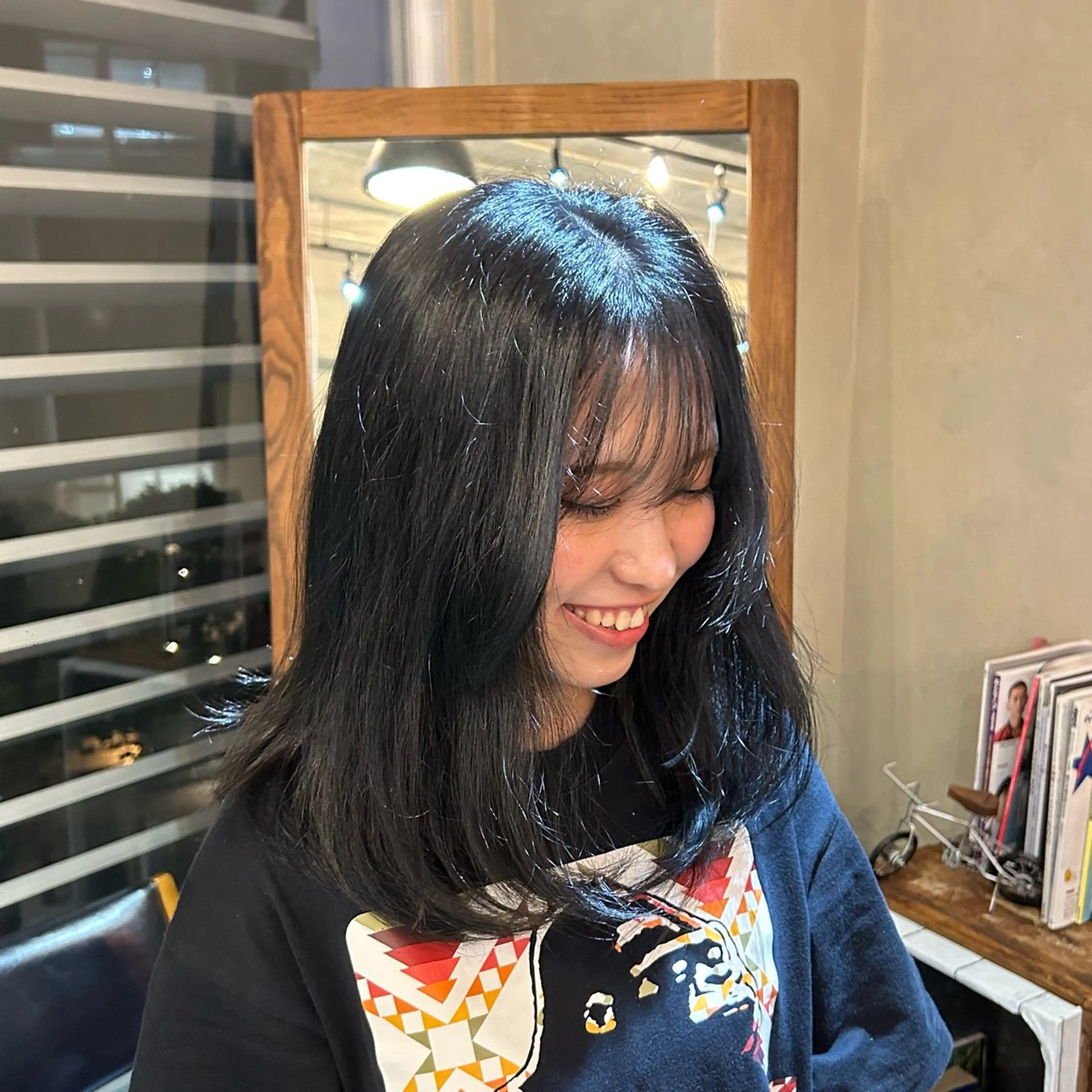 セミロング カラー ruup Aru ユウキのヘアスタイル