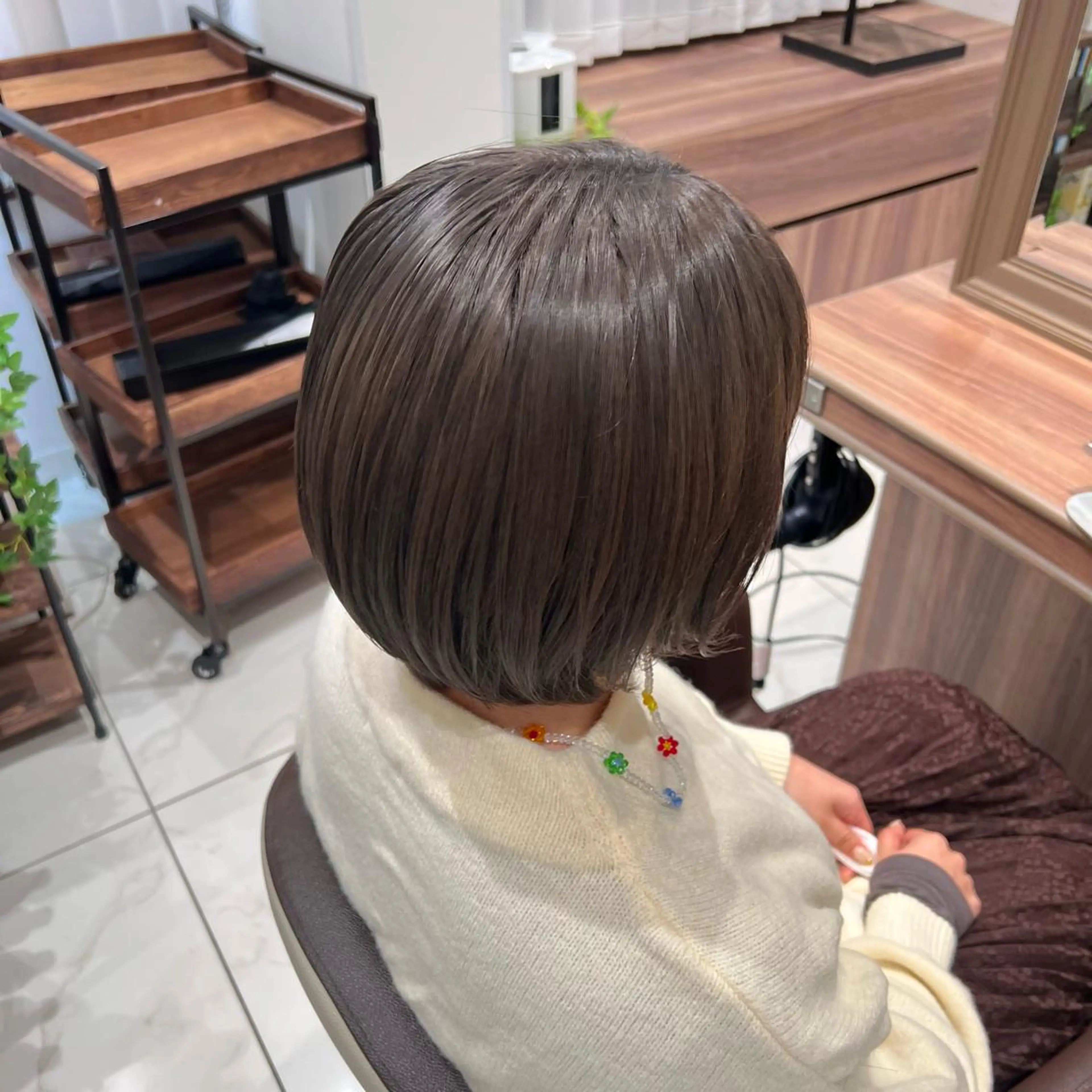 ショート カラー ヘアアレンジ 小白井 由美のヘアスタイル