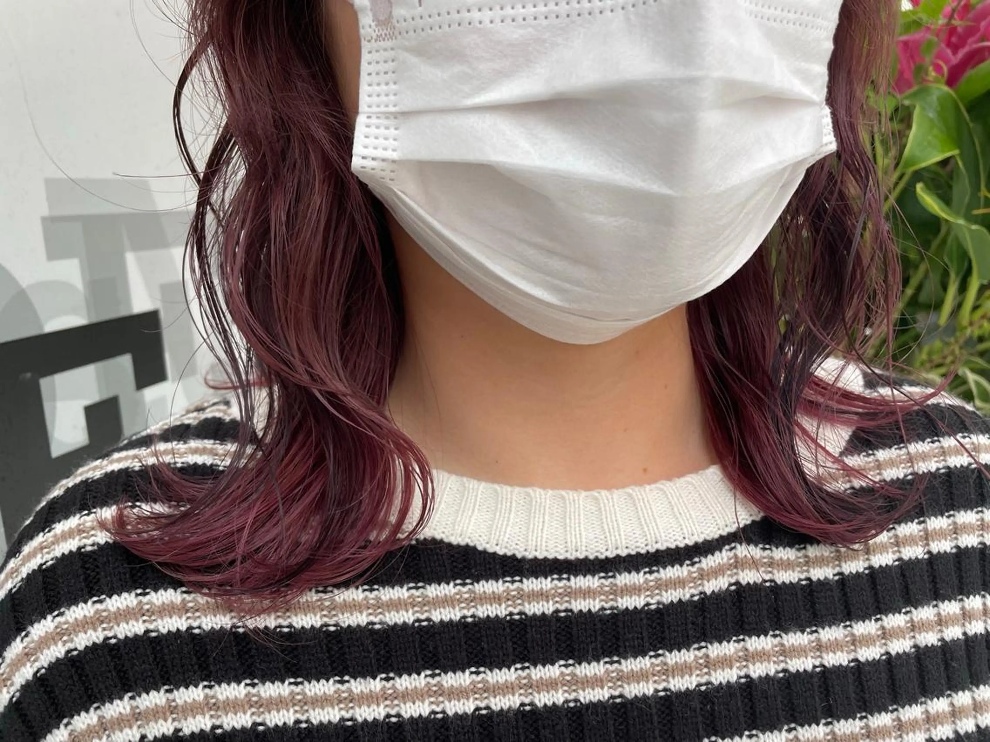 ミディアム カラー インナーカラー ピンクカラー カット ヘアカラー Amour なぐらのヘアスタイル