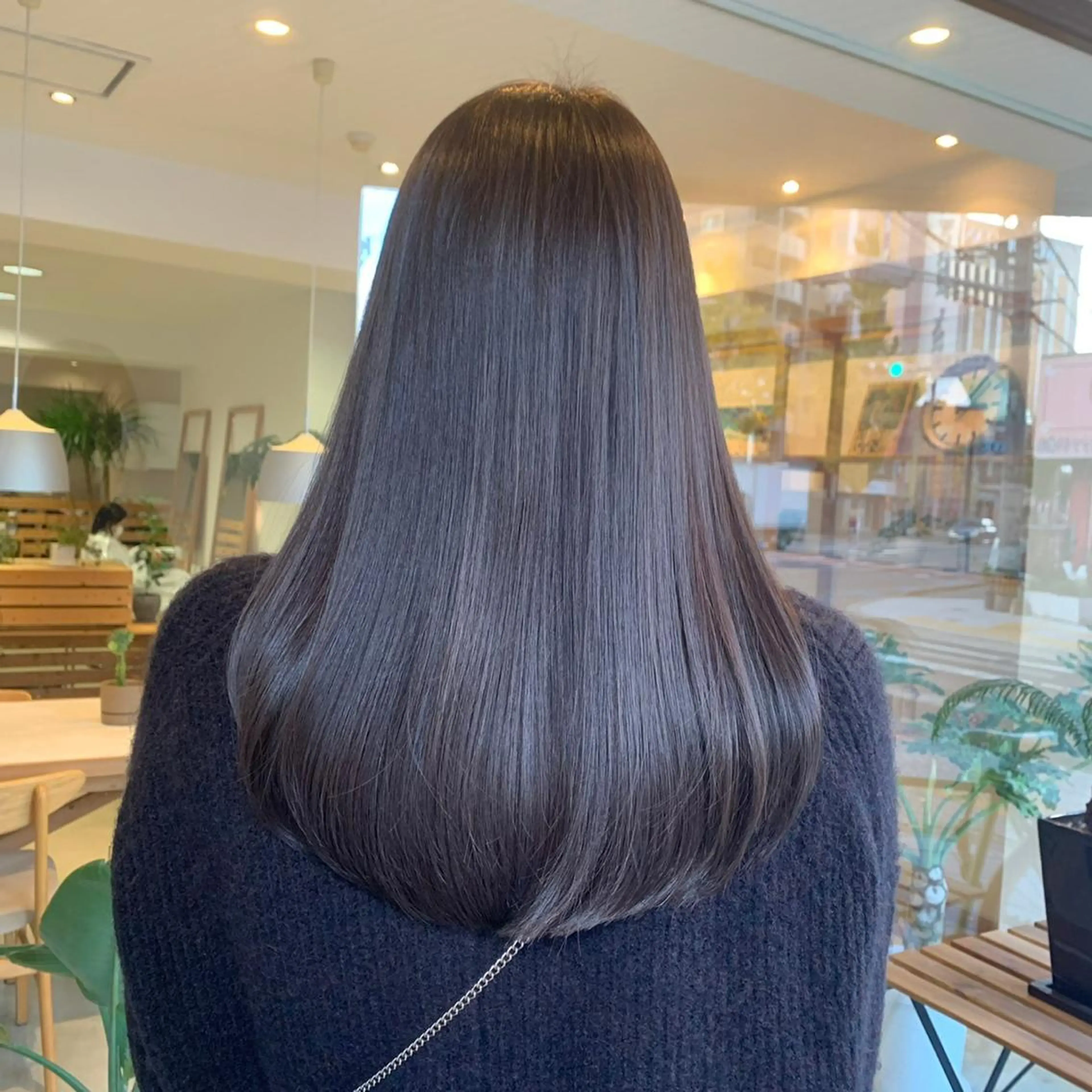 ロング カラー ショートボブ アッシュ ベージュカラー ブリーチ ケアブリーチ コバヤシ リョウのヘアスタイル