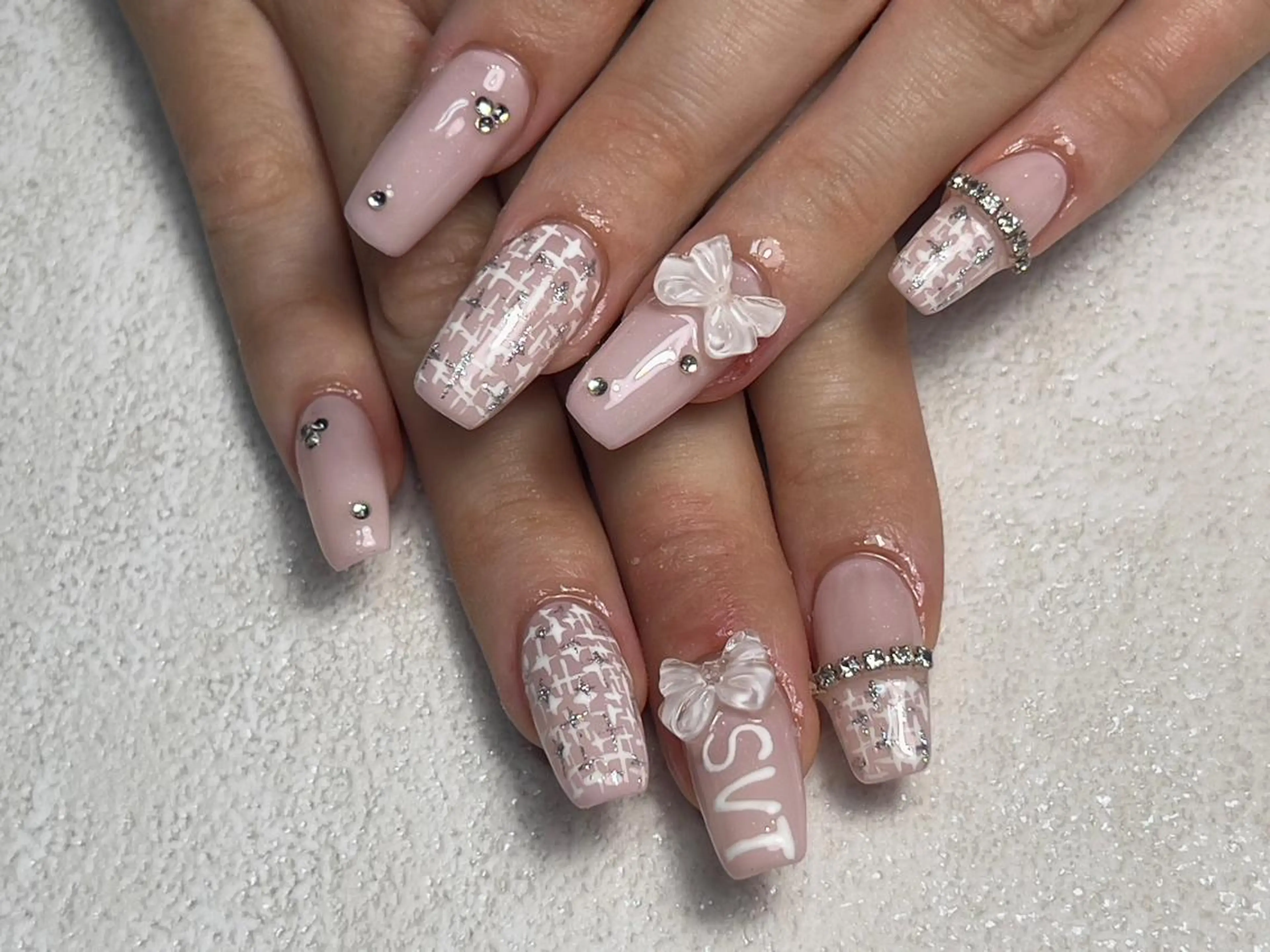 ネイル lucky nail 歌舞伎町のネイルデザイン