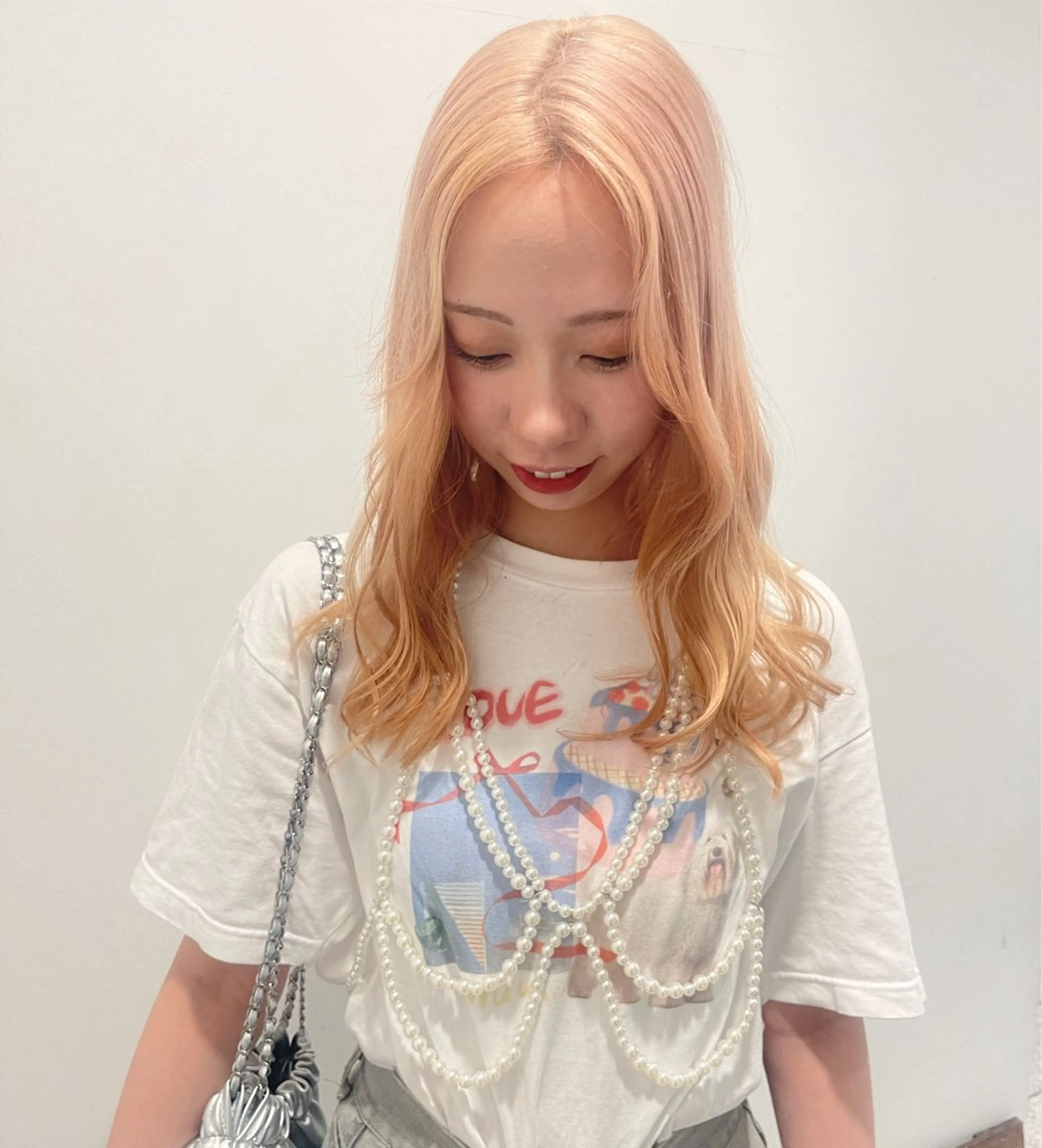 セミロング カラー 広島:ミルキーカラー tsumaのヘアスタイル