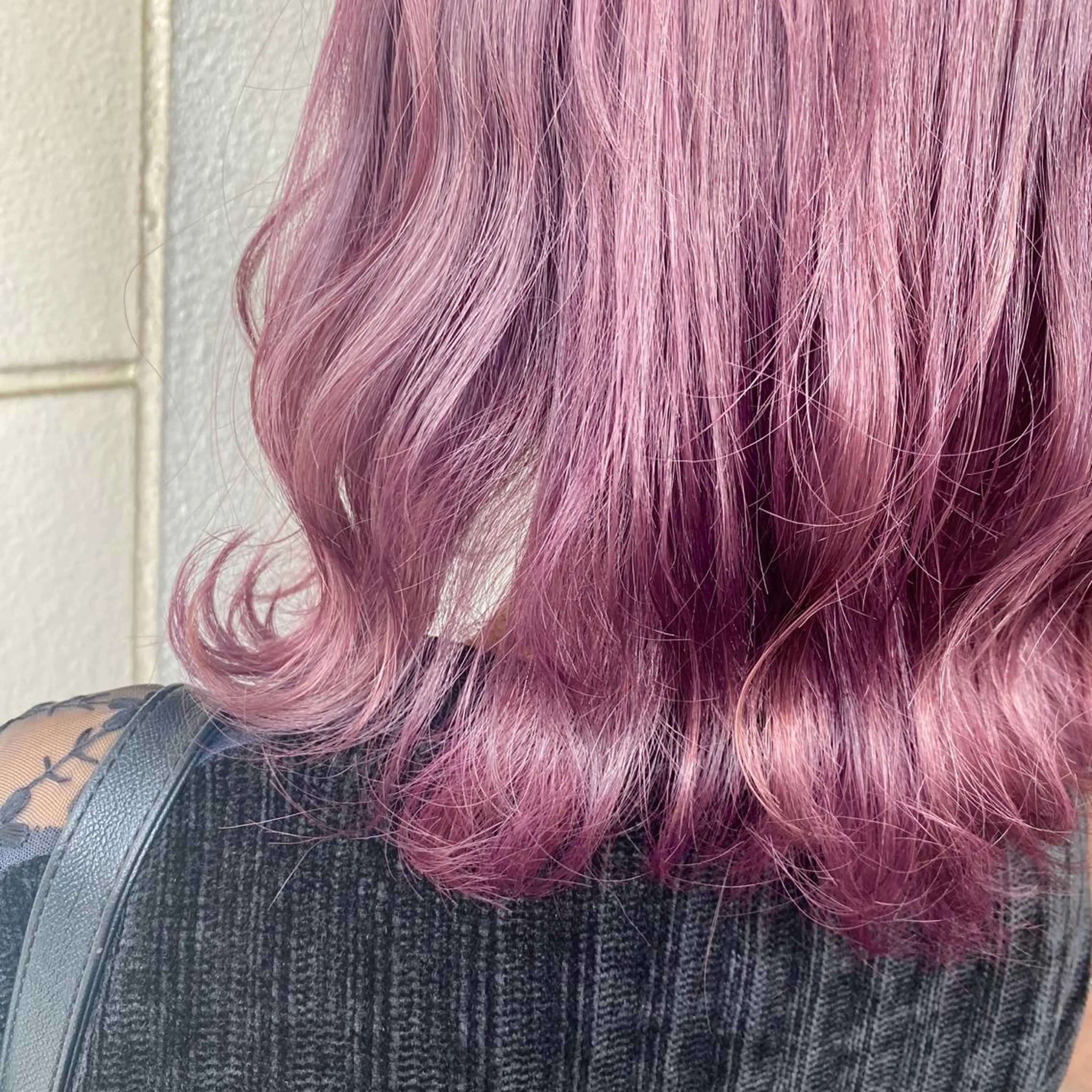 ミディアム カラー ブリーチ ピンクカラー ピンクパープル パープルカラー attrait店長/ 柿本理沙のヘアスタイル