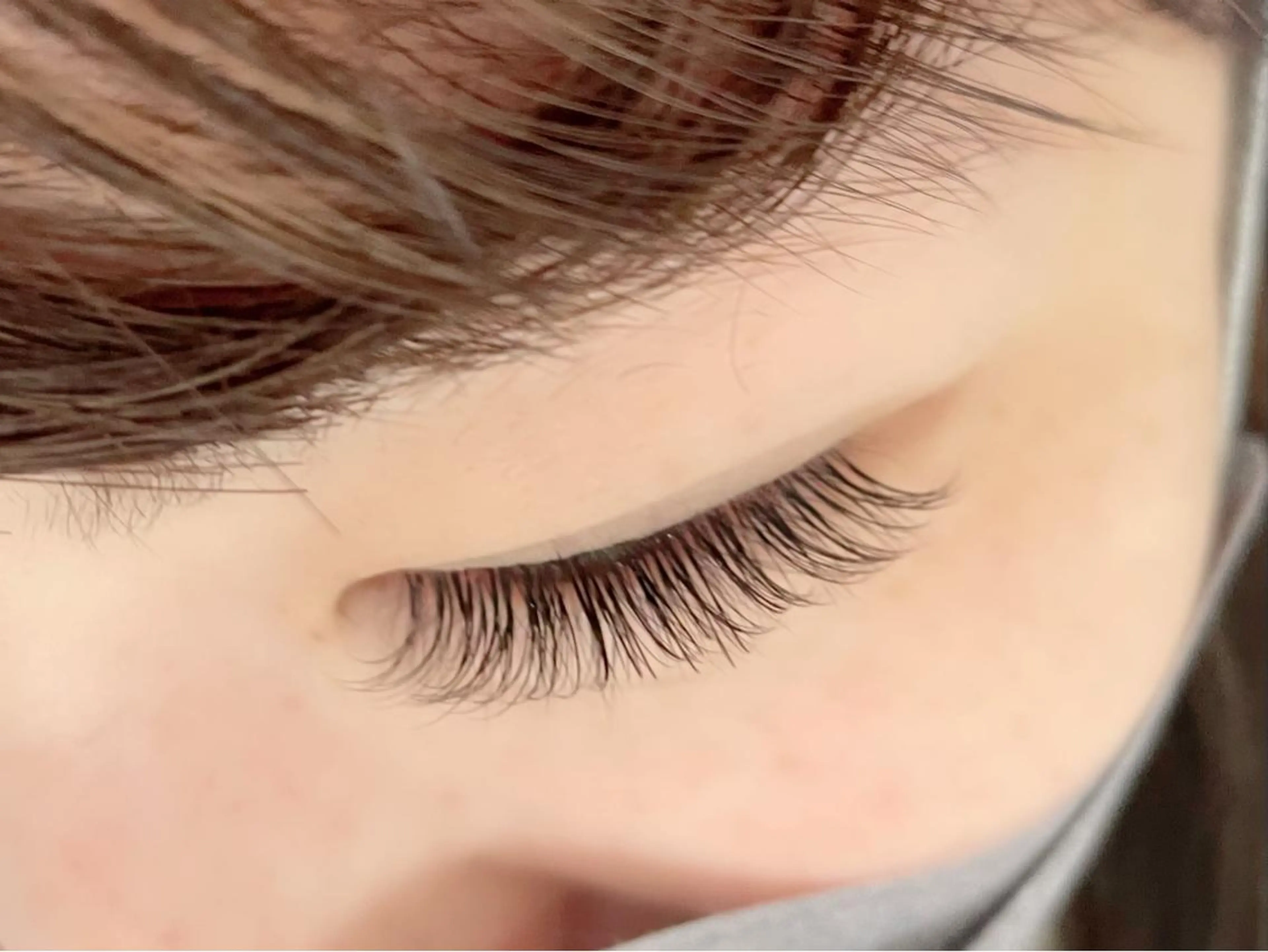 マツエク・マツパ バインドロック EmmA eyelashの眉毛・アイブロウイメージ