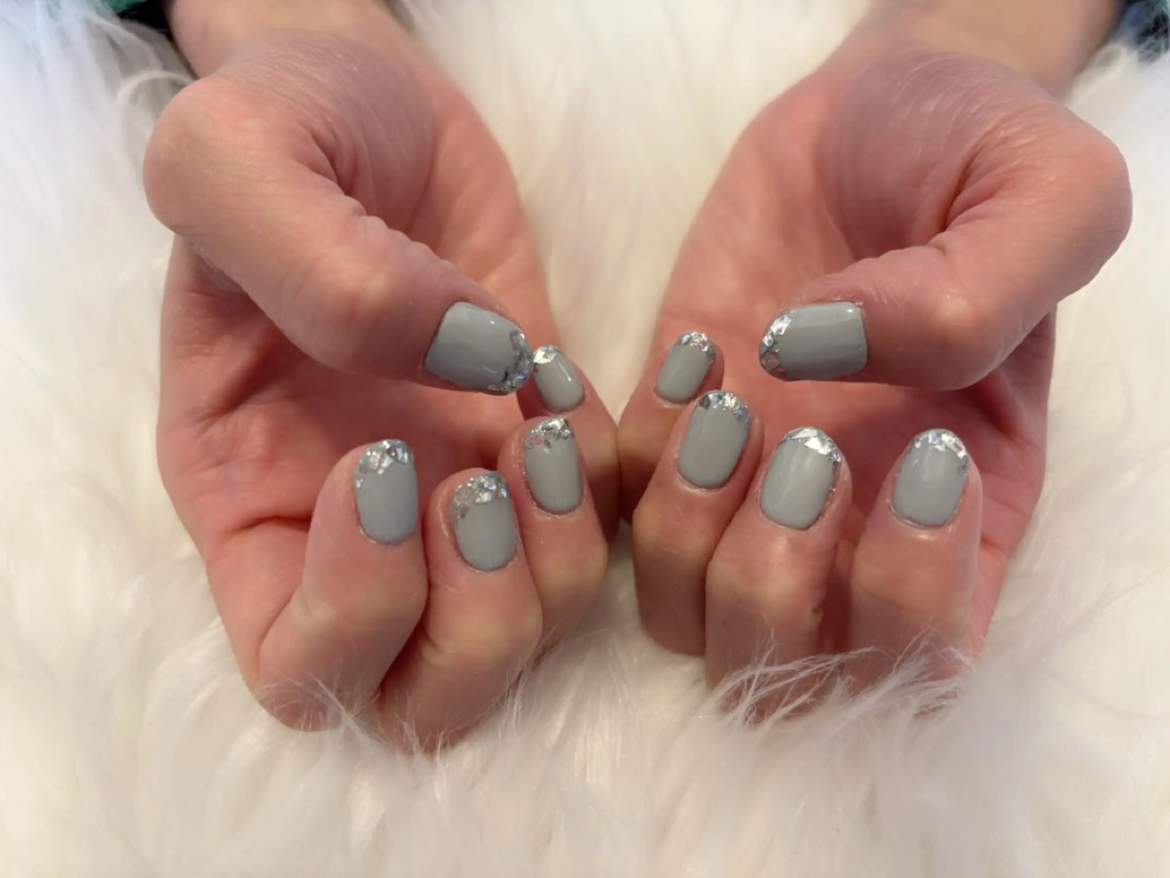 ネイル フレンチネイル ガラスフレンチ komohana salon🌺のネイルデザイン