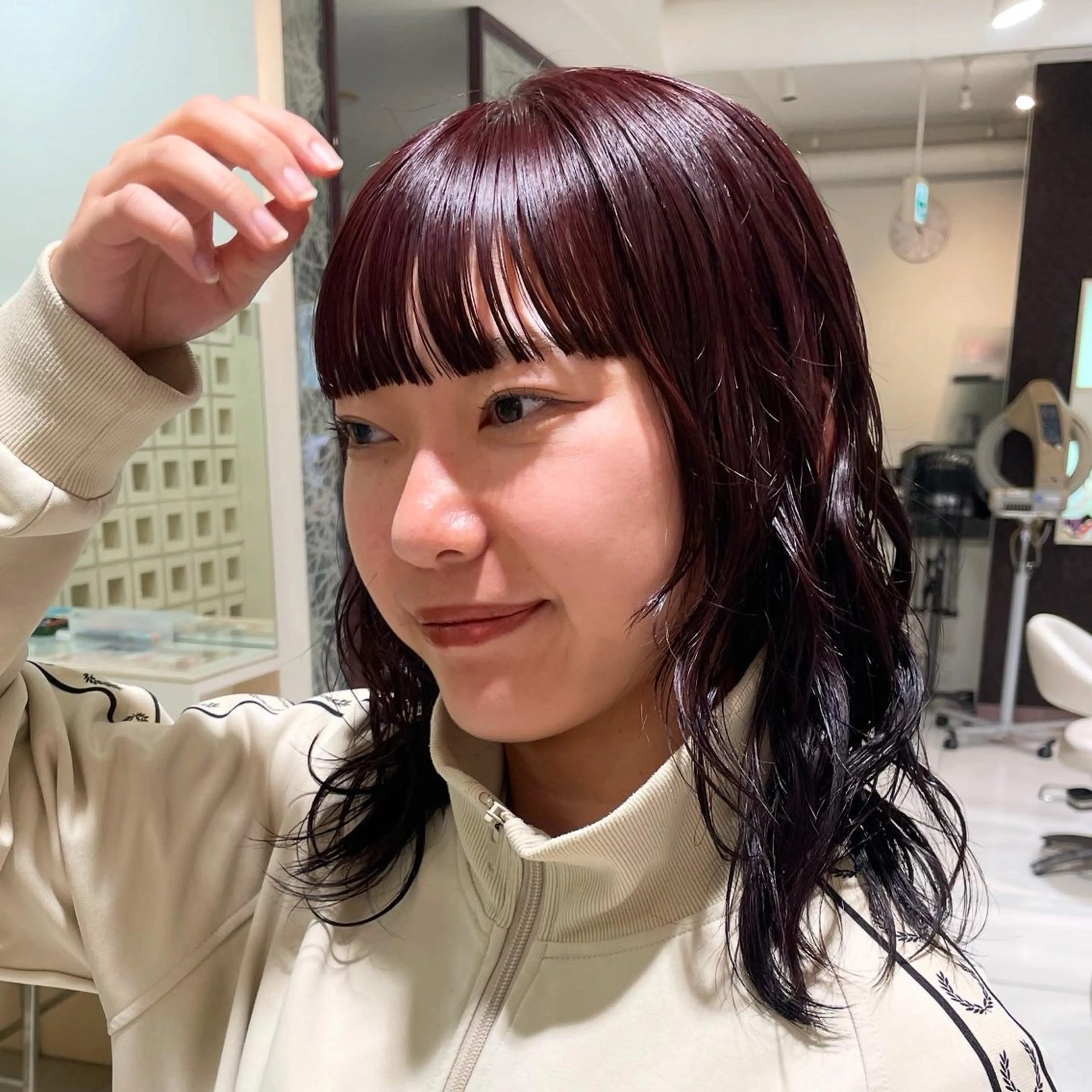 セミロング カラー カシス ZENKO国分寺所属・まるやま ひなこ/艶髪カラーのヘアスタイル