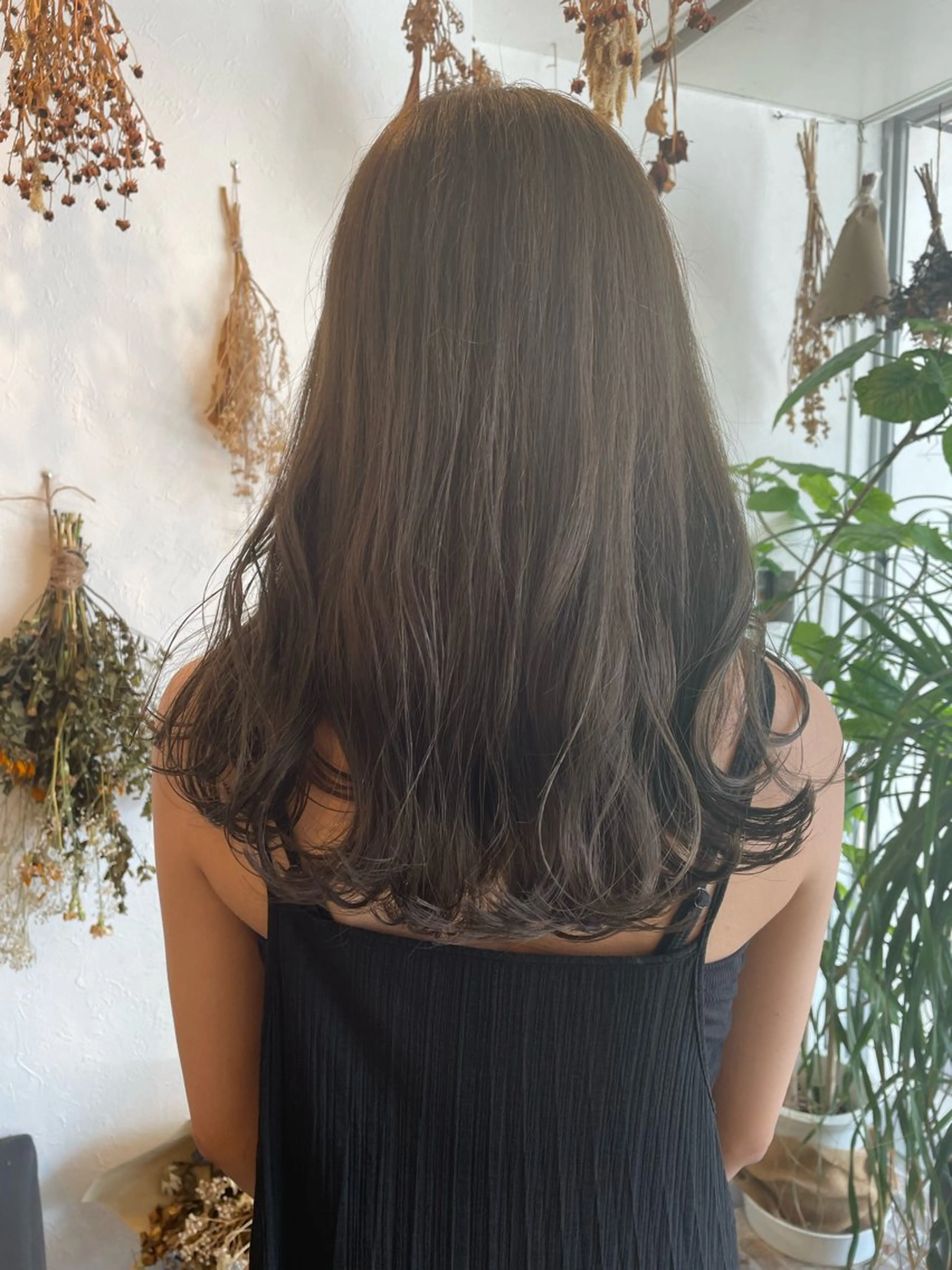 セミロング カラー ベージュカラー オリーブベージュ ヘアカラー トリートメント m ā l o.🌷 サカモトマイコのヘアスタイル