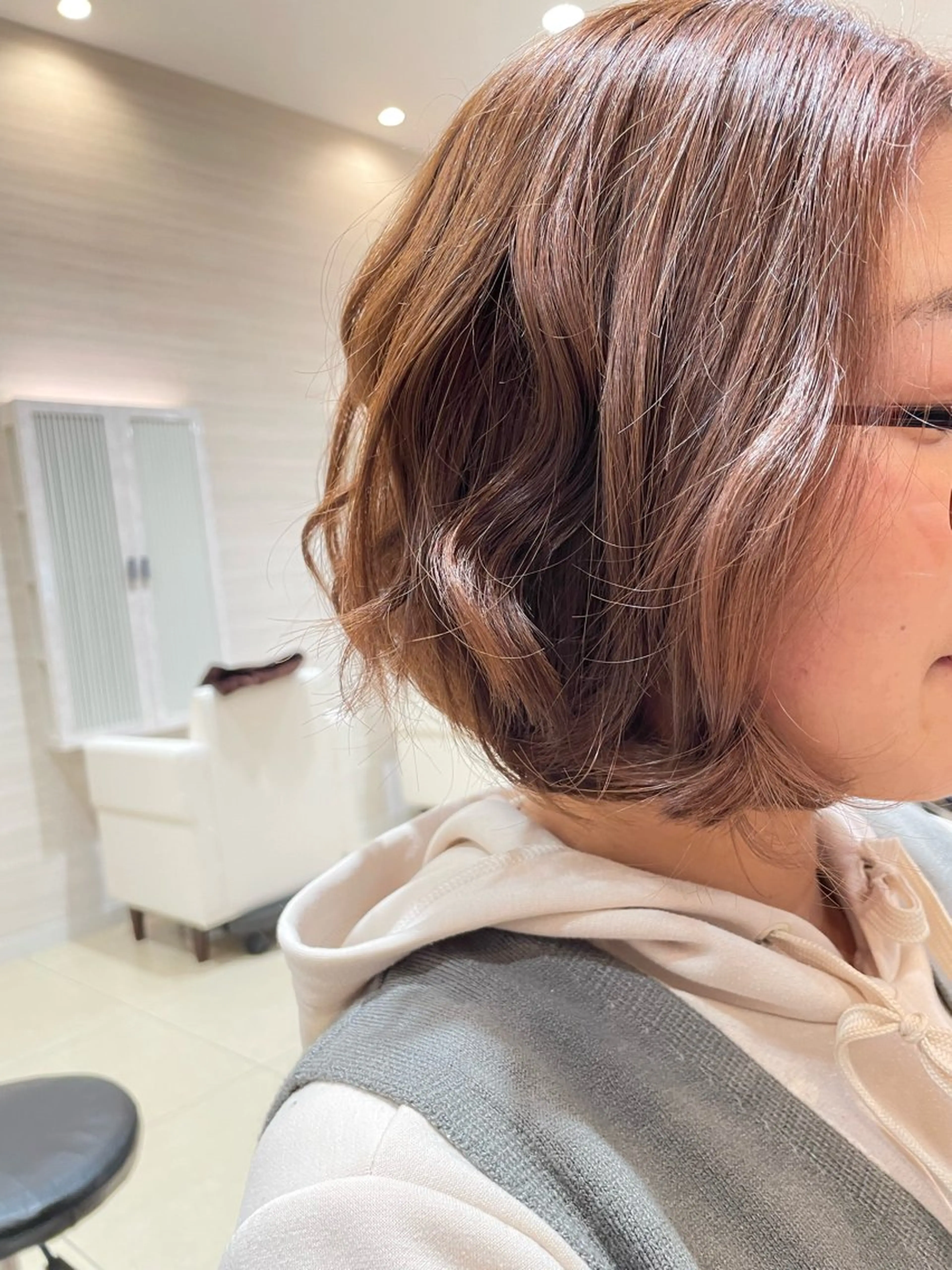 ショート カラー ブラウンカラー ピンクカラー ピンクブラウン 脱白髪染め白髪ぼかし TERA（寺崎）のヘアスタイル