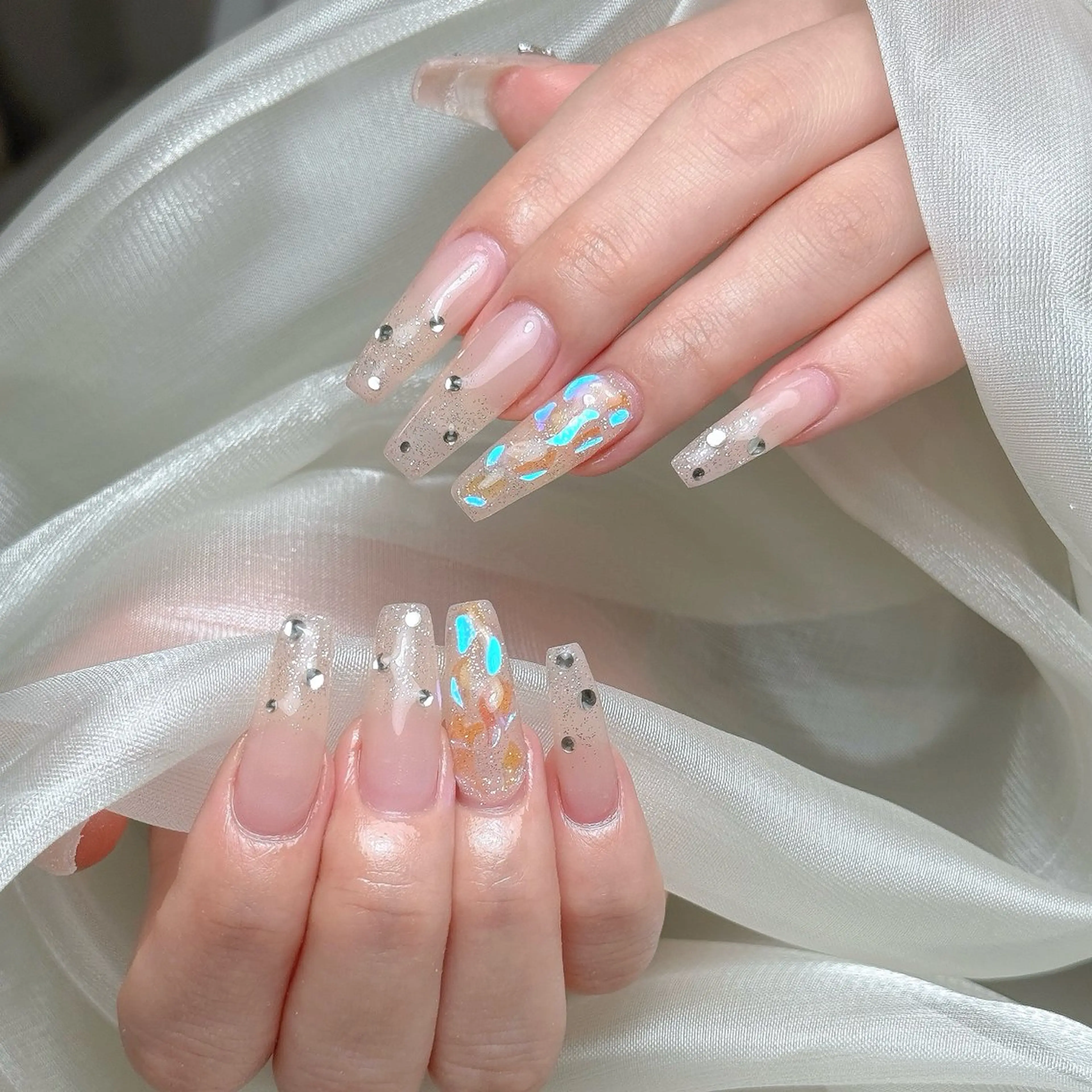 ネイル マギー ネイル🦋のネイルデザイン