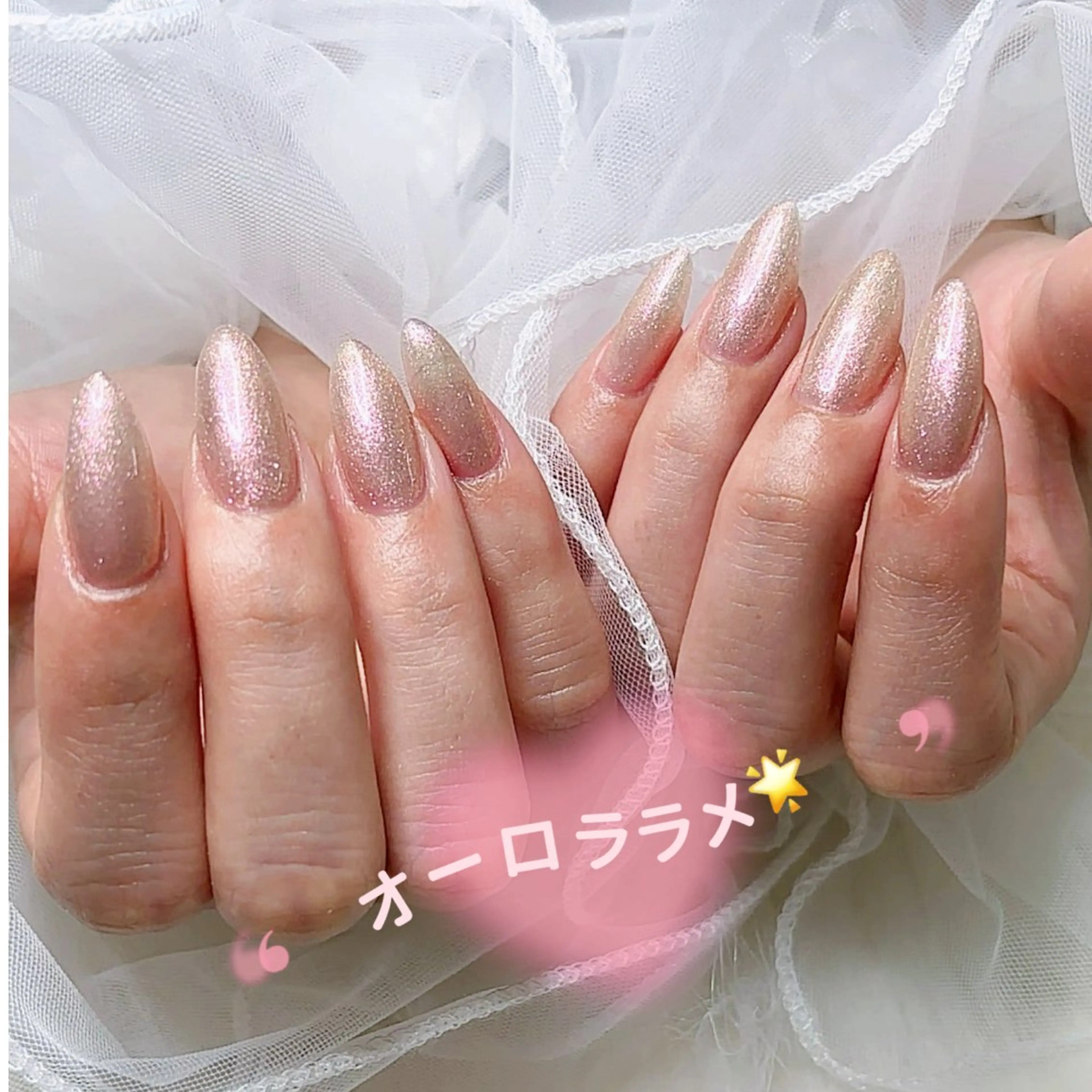 ネイル シンプルネイル リボン、ガーリー パーツ放題専門店のネイルデザイン