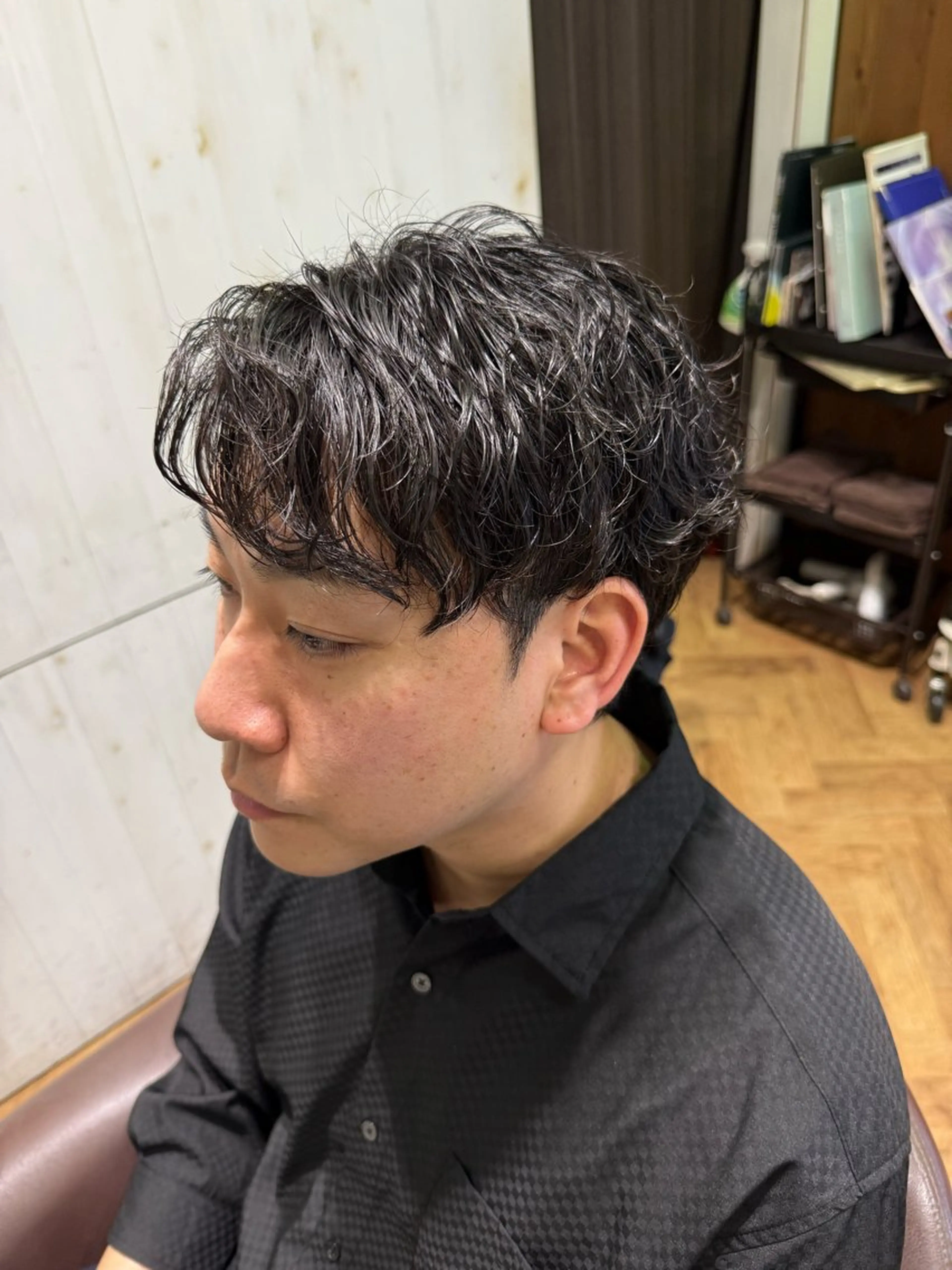 ショート パーマ メンズ メンズパーマ 波巻きパーマ 溝口 槙里也のヘアスタイル