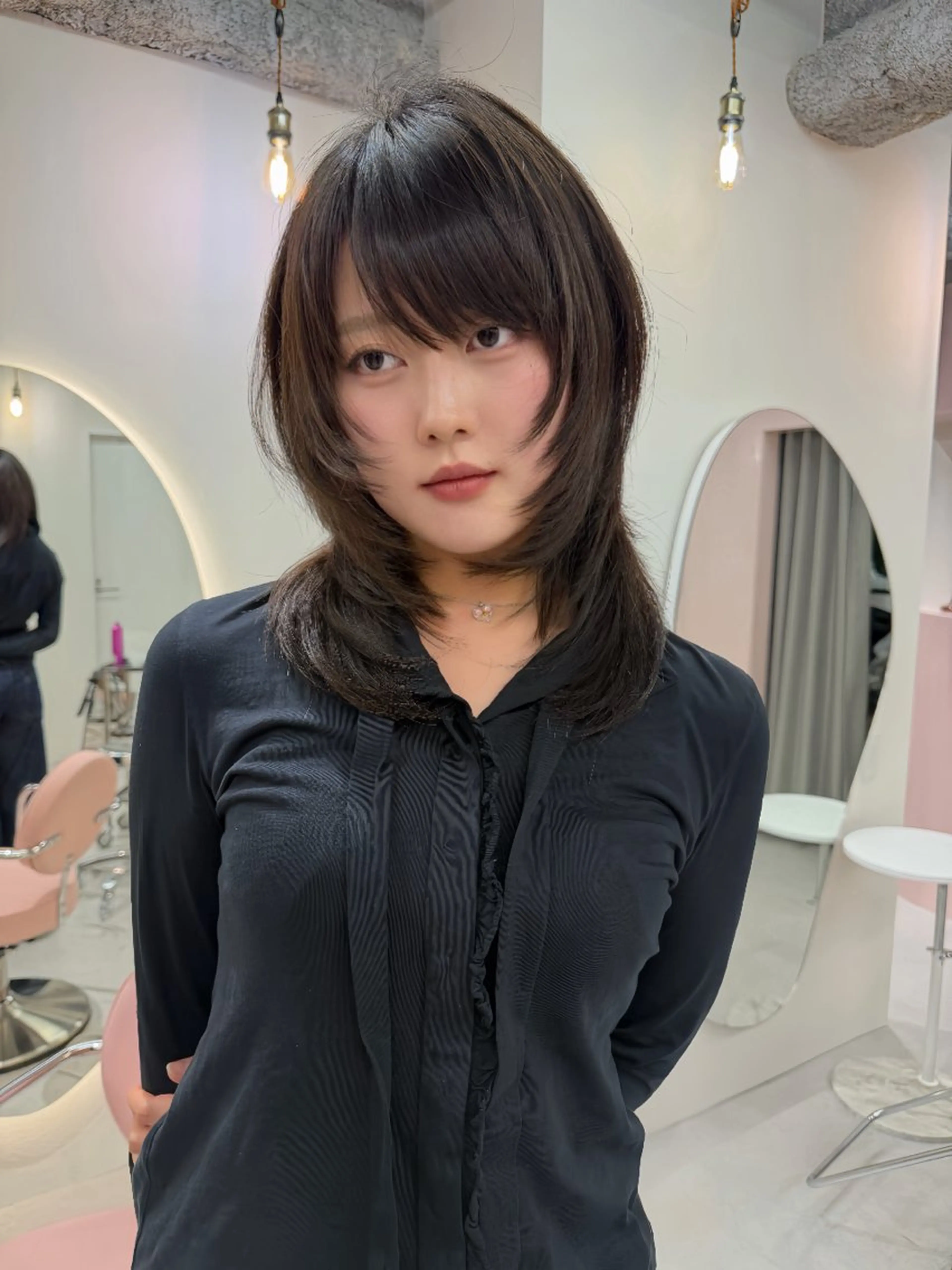 ミディアム カット トリートメント RiA/レイヤーカッ ト/ハッシュカットのヘアスタイル