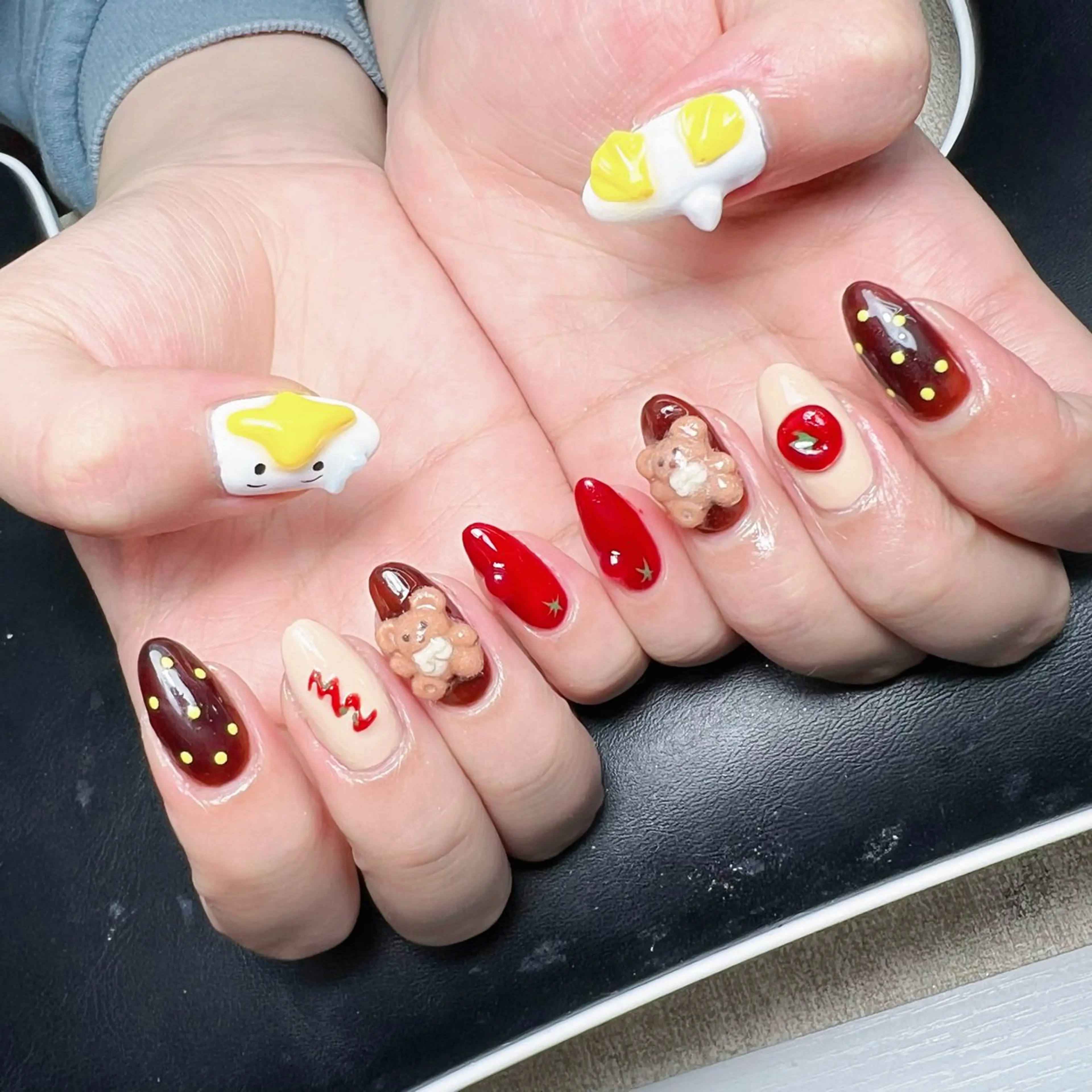 ネイル アートネイル ジェルネイル キラキラネイル 持ち込み シンプルネイル ハンドネイル ハンドケア ぱん ちゃんのネイルデザイン