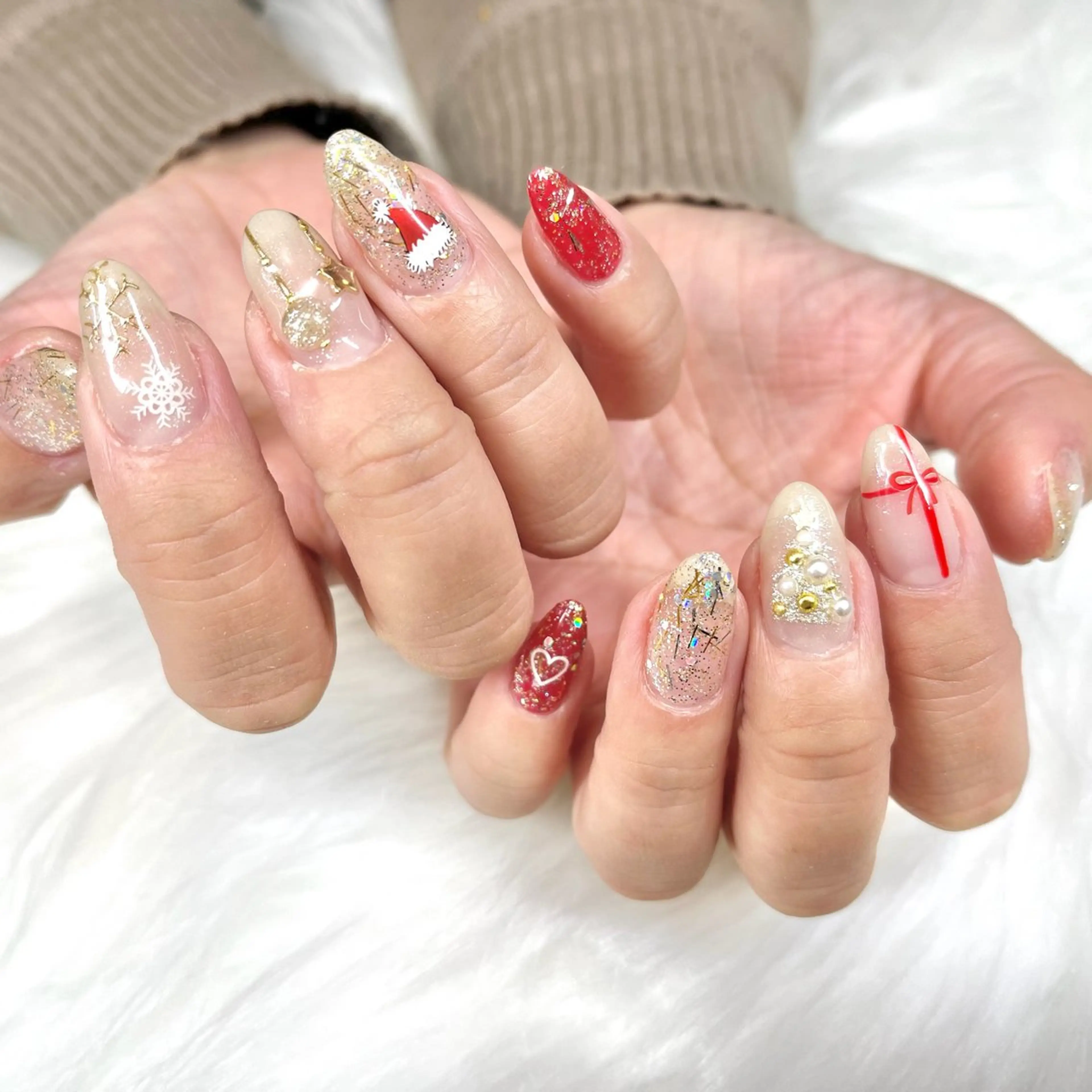 ミディアム クリスマス ネイルサロン hanakoharuのネイルデザイン