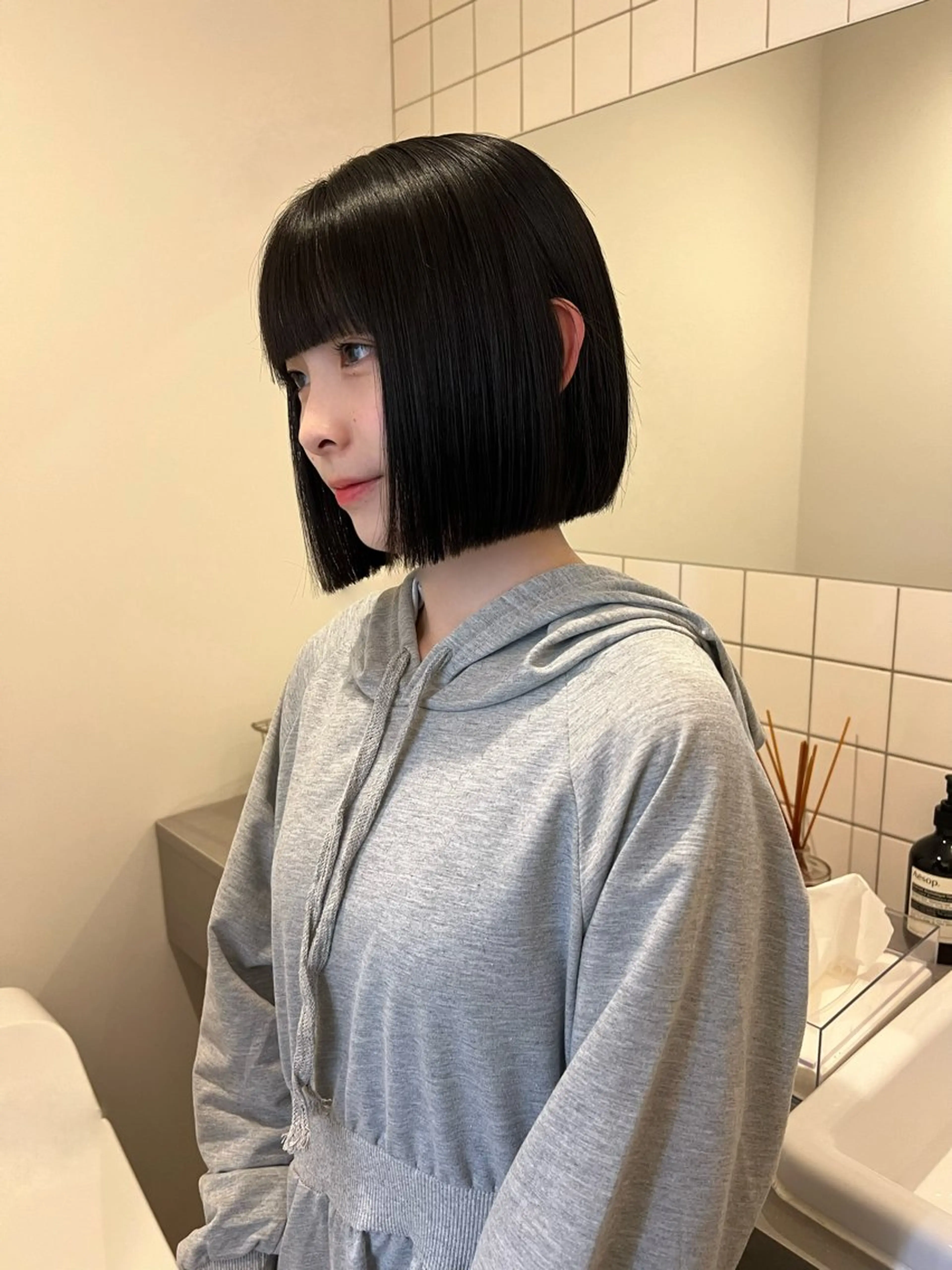 ミディアム ボブ ヘアカラー 舟橋耀/ブリーチカラ ー/レイヤーカットのヘアスタイル