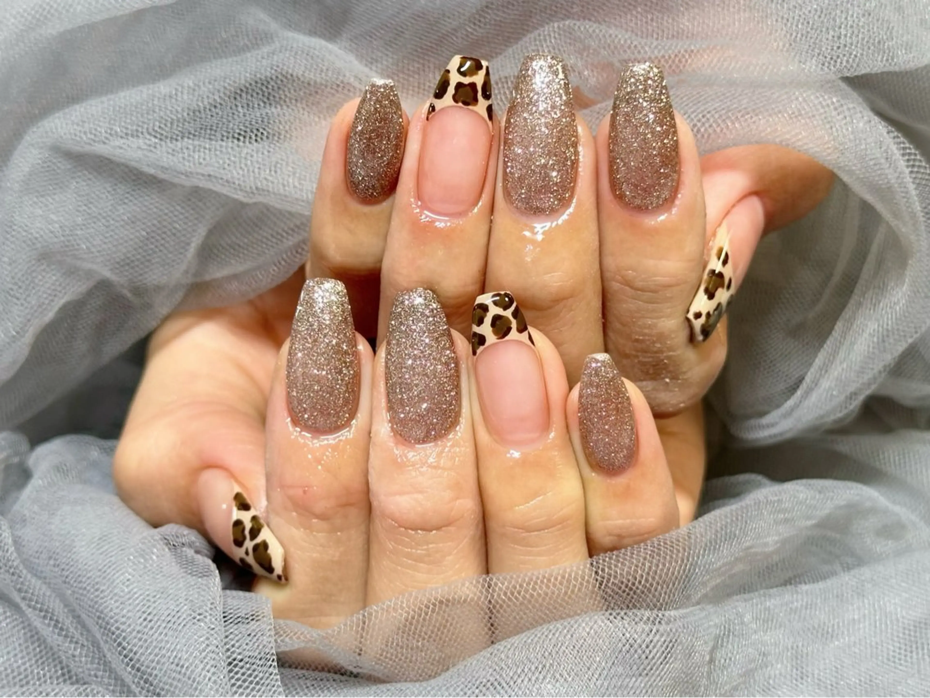 ネイル アニマル柄 ブラウン フレンチネイル ラメ(グリッター) ハンドネイル Nail Salon KURELLYのネイルデザイン