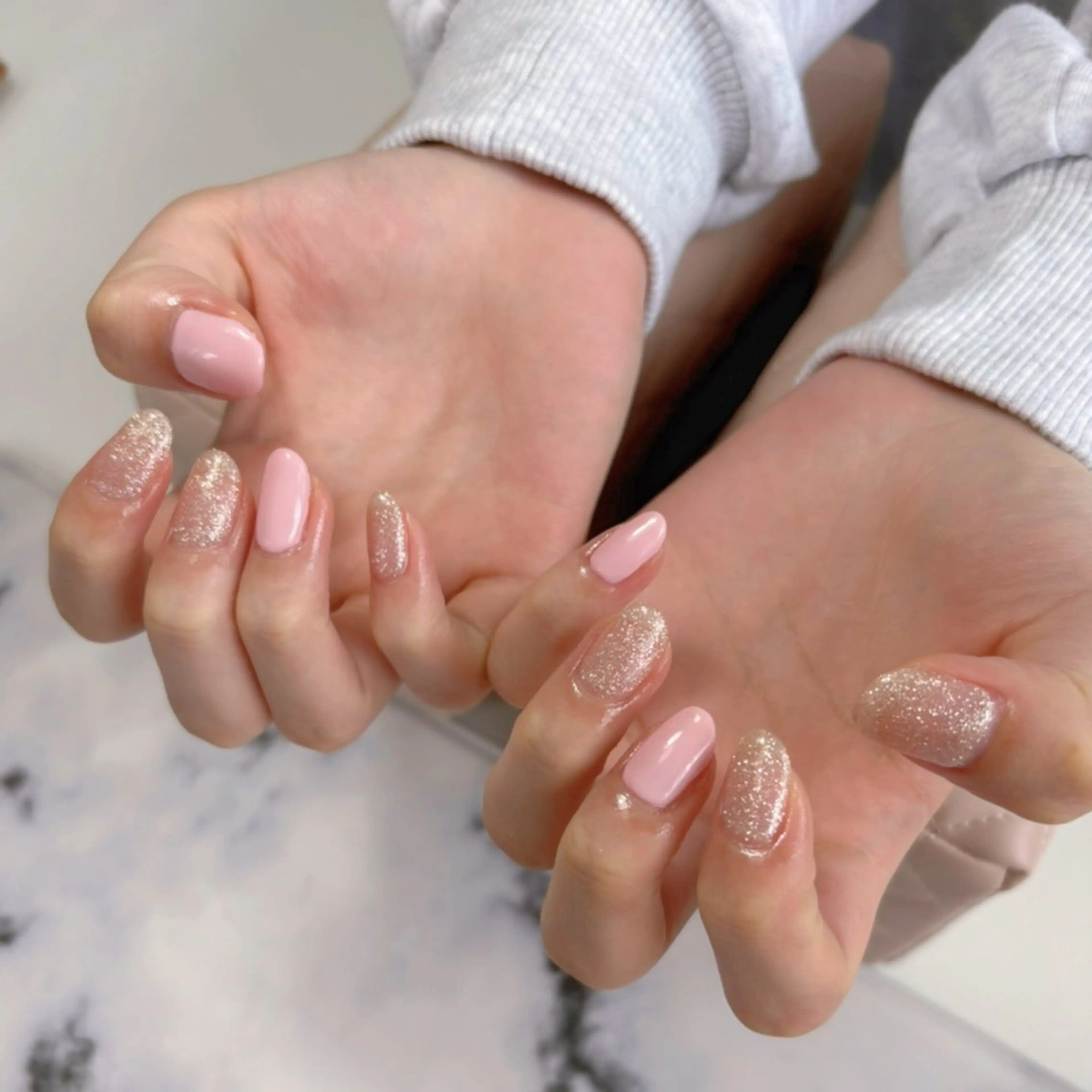 ネイル ジェルネイル ラメ(グリッター) ワンカラーネイル シンプルネイル 菊地 侑のネイルデザイン