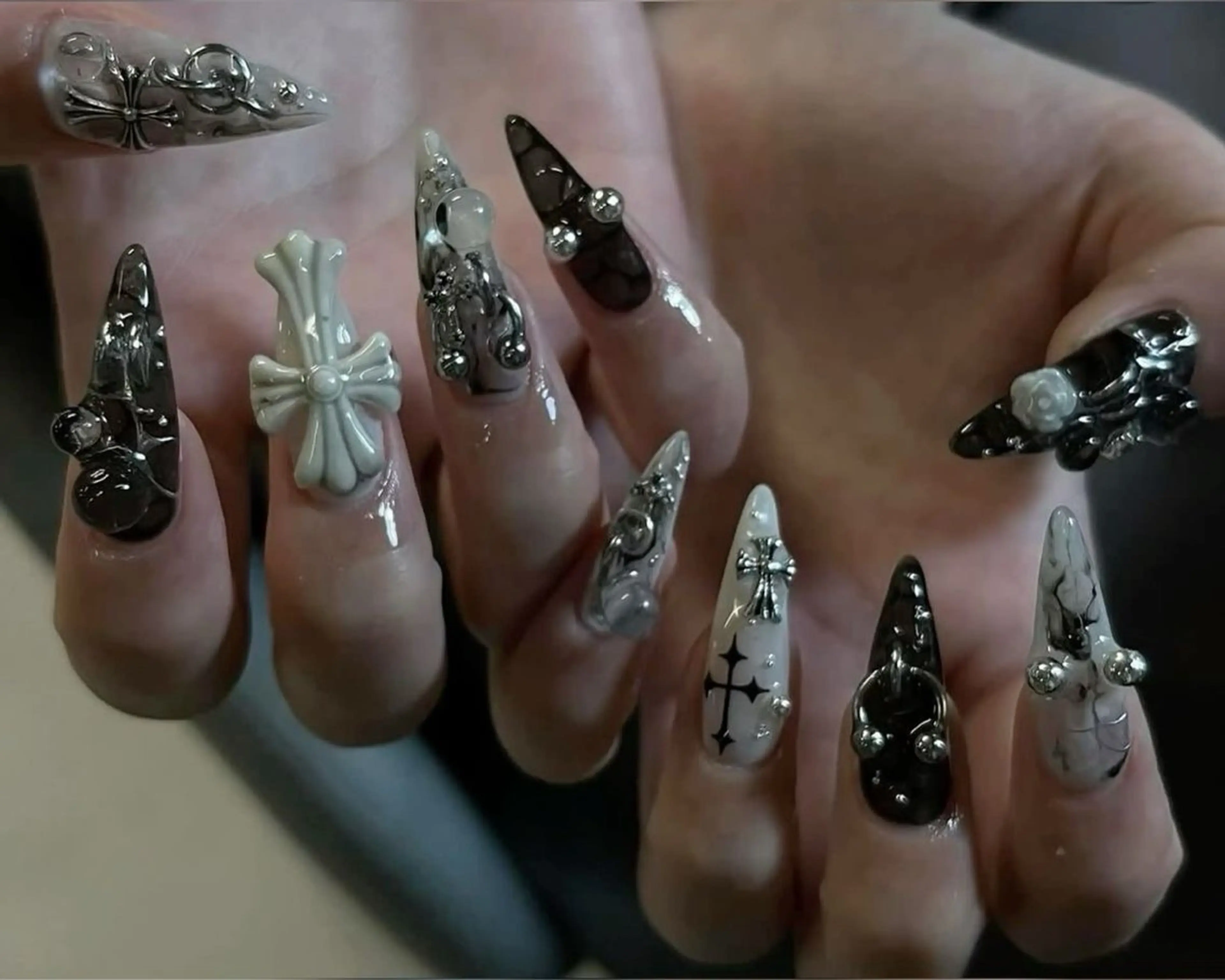 ネイル Queen Nail 柏店　クイーンネイルのネイルデザイン