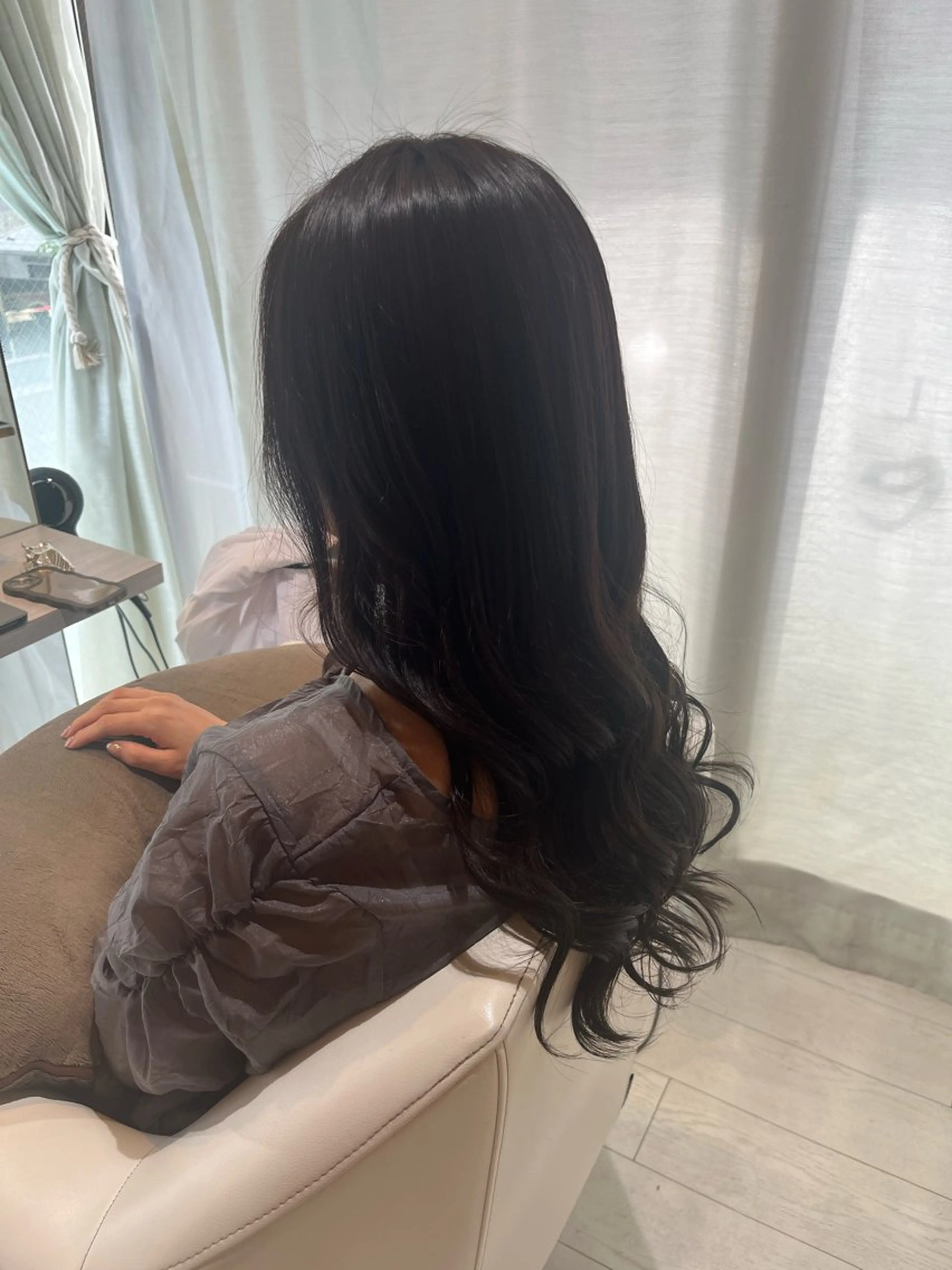 ロング レイヤーカット 須藤 百合香のヘアスタイル