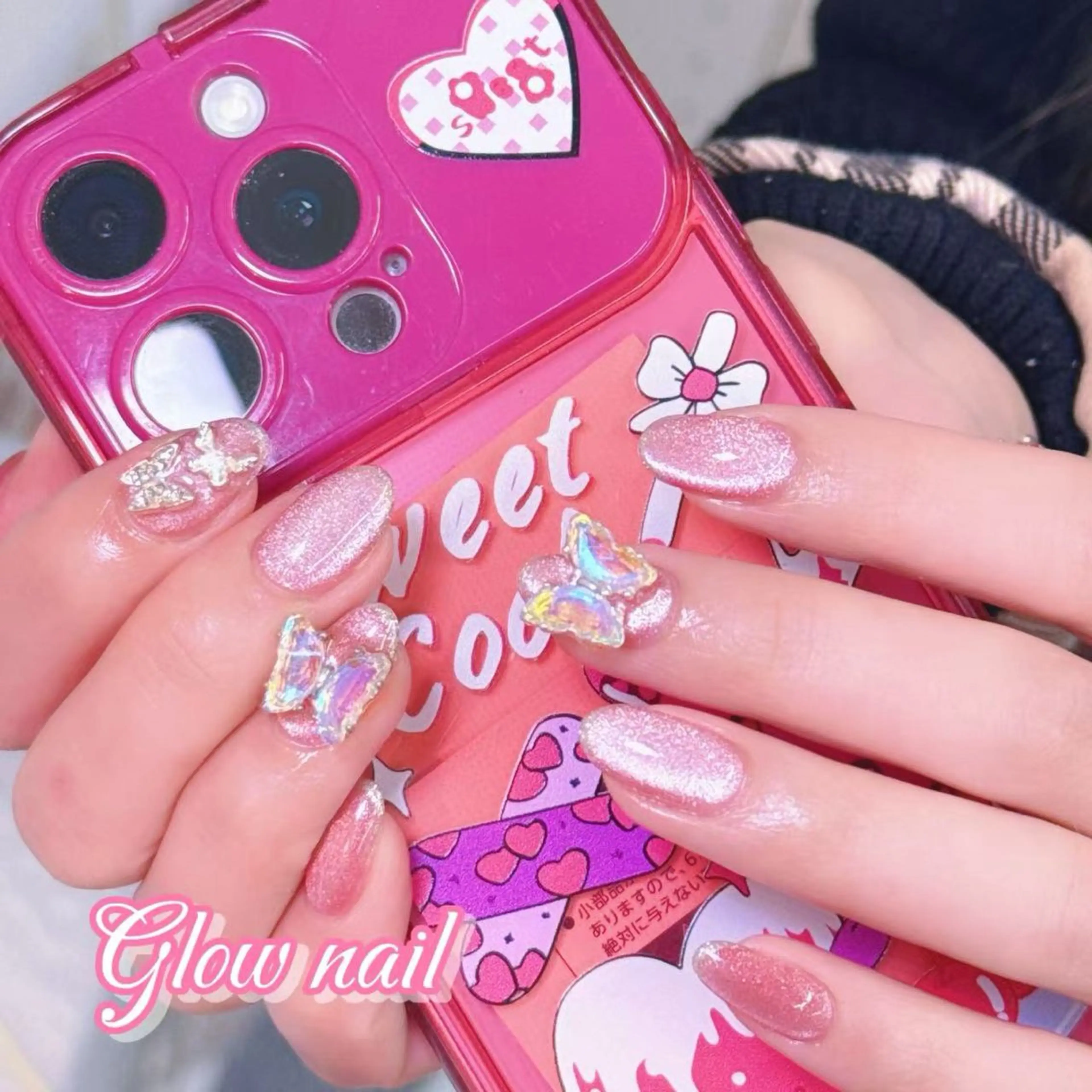 ネイル ハンドネイル グロー ネイルのネイルデザイン