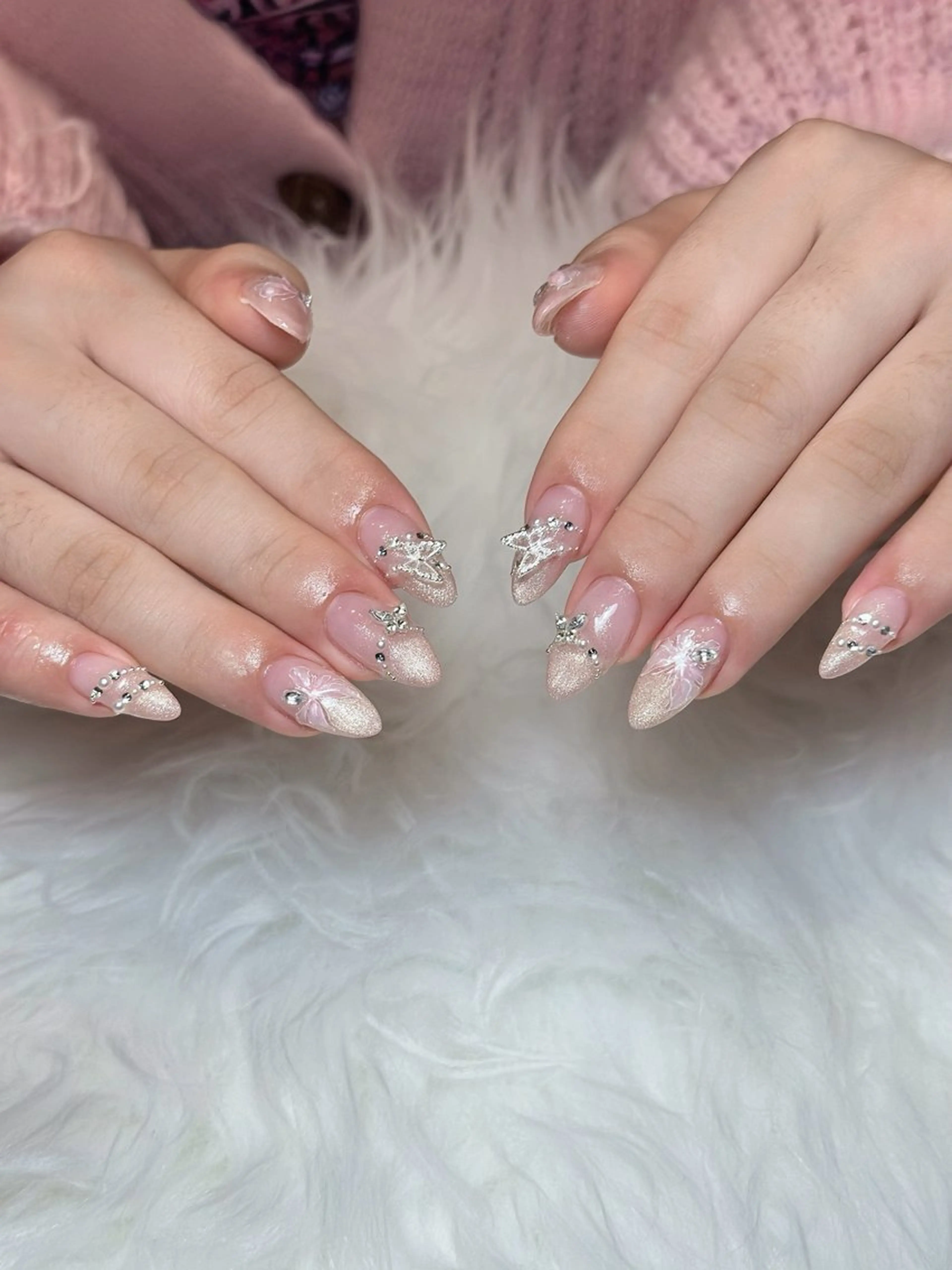 ネイル チークネイル ドット フレンチネイル グラデーション ハート ハンドネイル ハンドケア Eli Nails 新宿のネイルデザイン