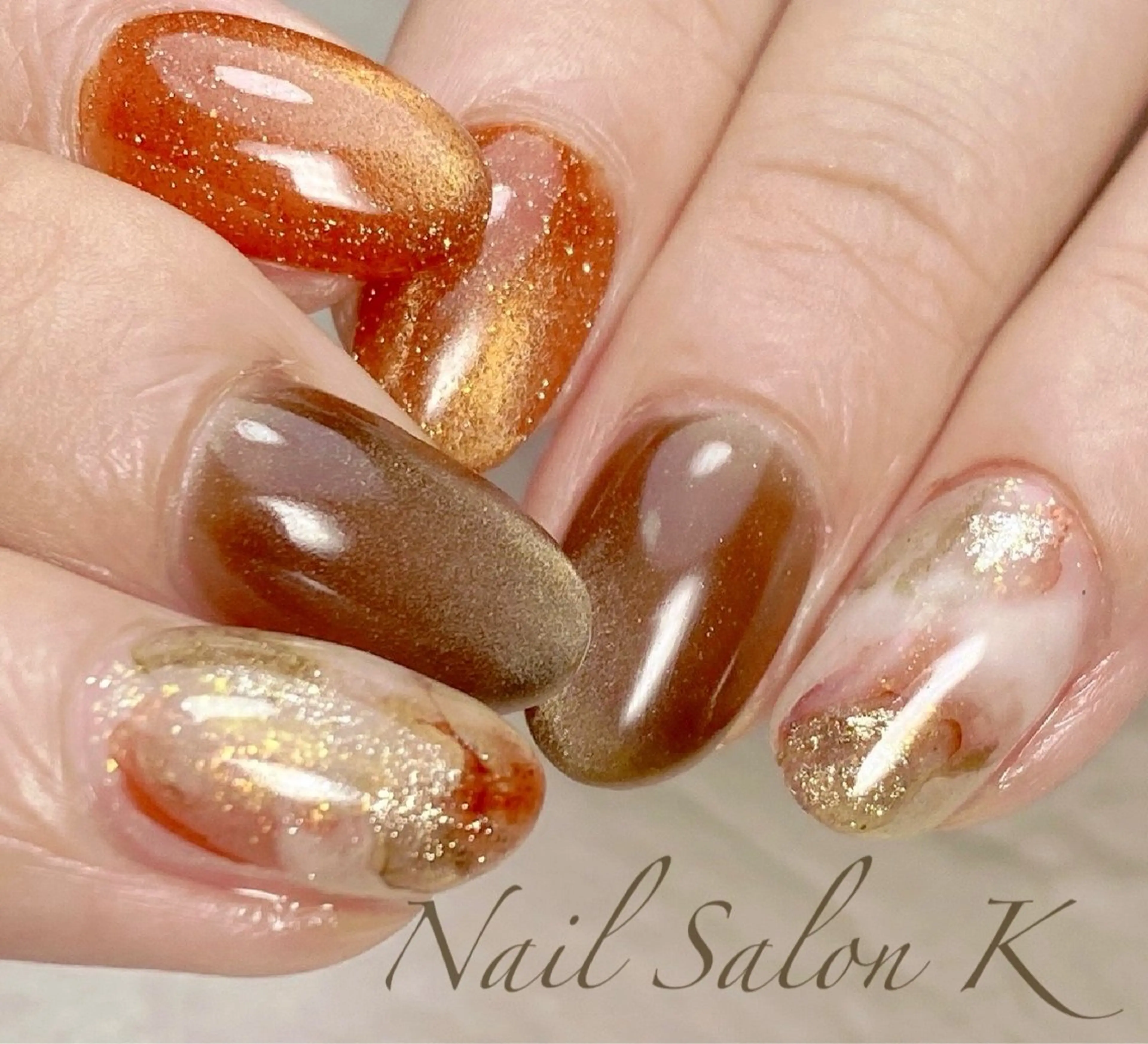 ネイル べっ甲ネイル ブラウン マグネットネイル 持ち込み オレンジ ハンドネイル Nail Salon K 🧸美爪育成のネイルデザイン