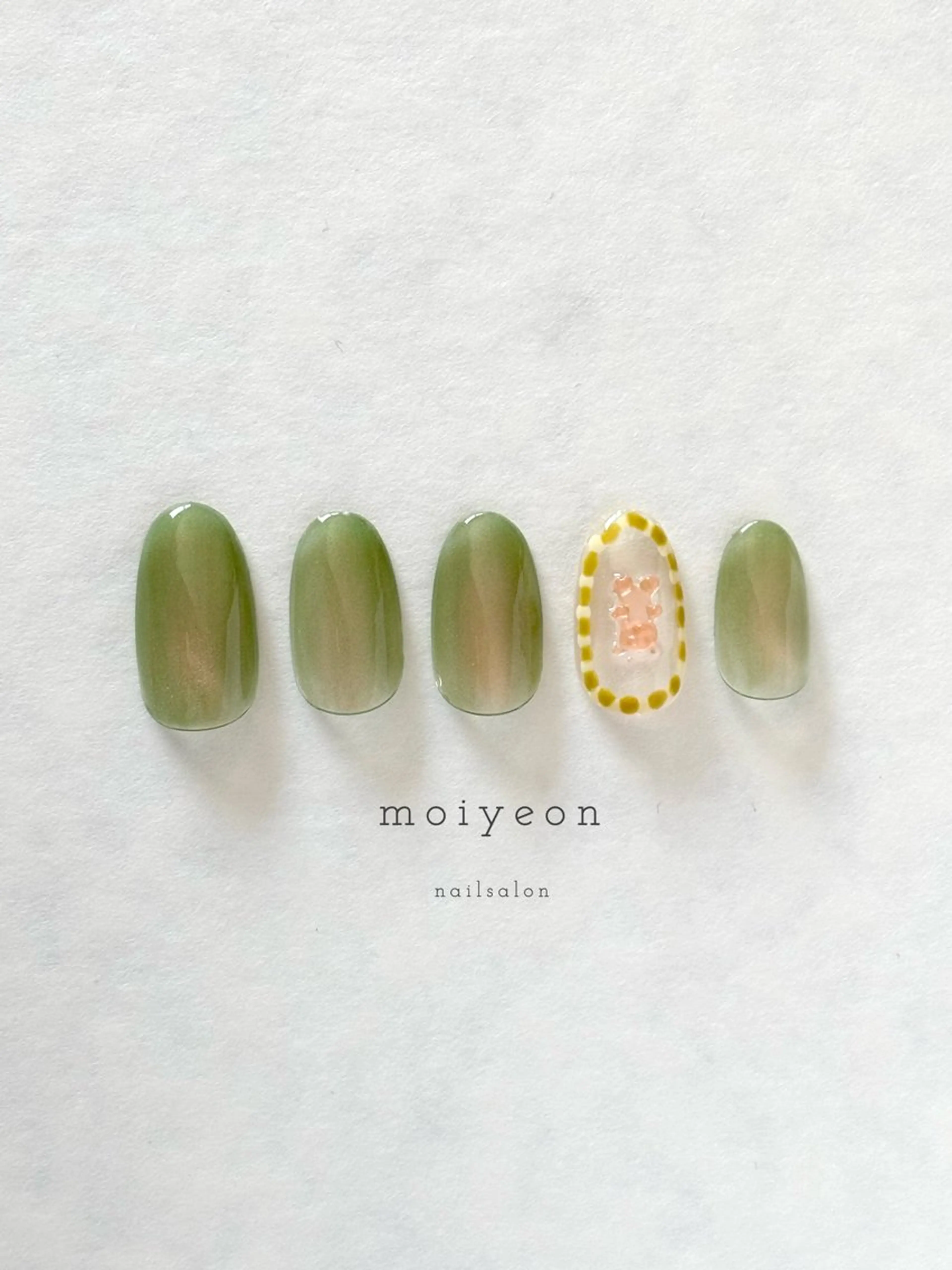 ネイル アートネイル 市川 沙希子のネイルデザイン