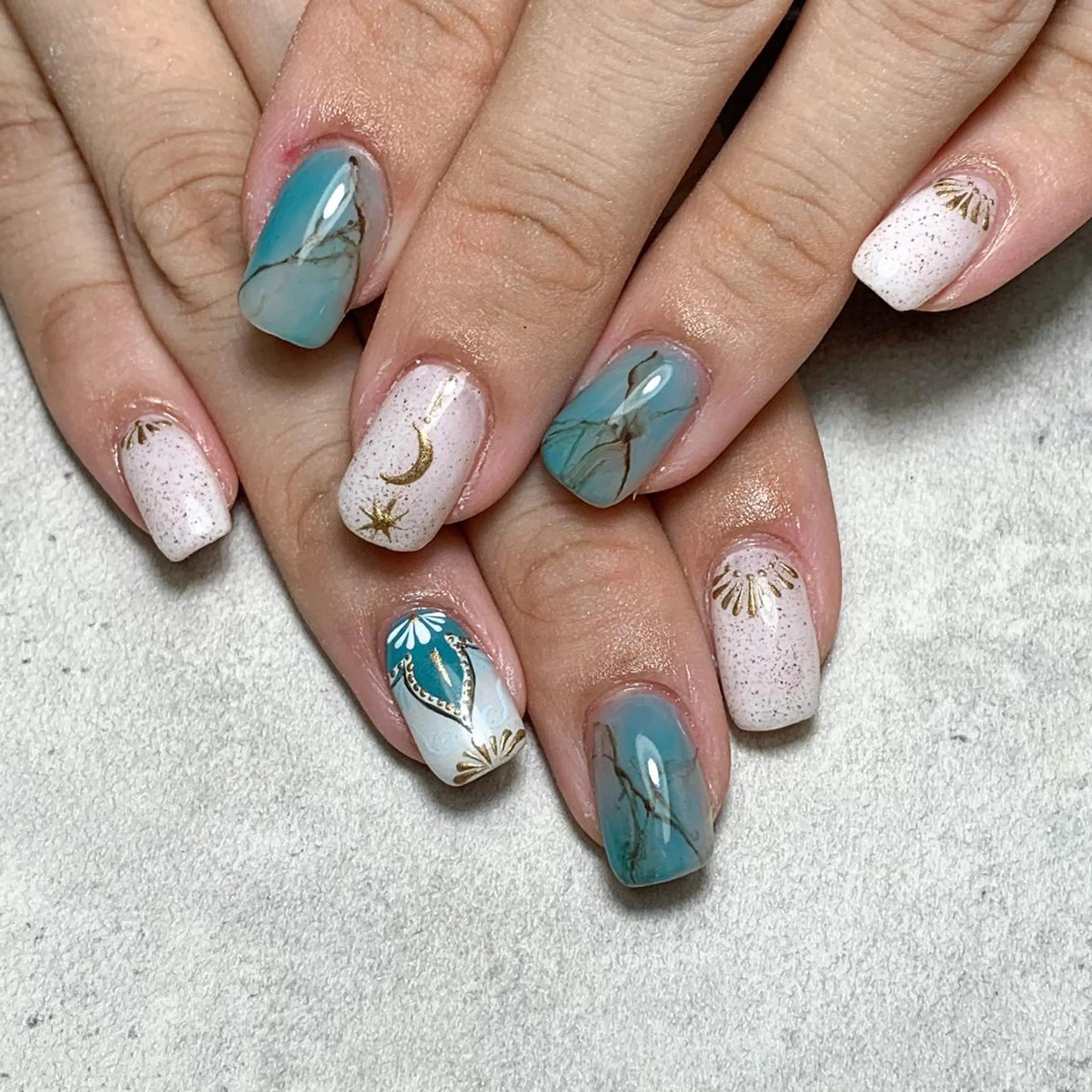 ネイル ハンドネイル FIORITURA aiのネイルデザイン