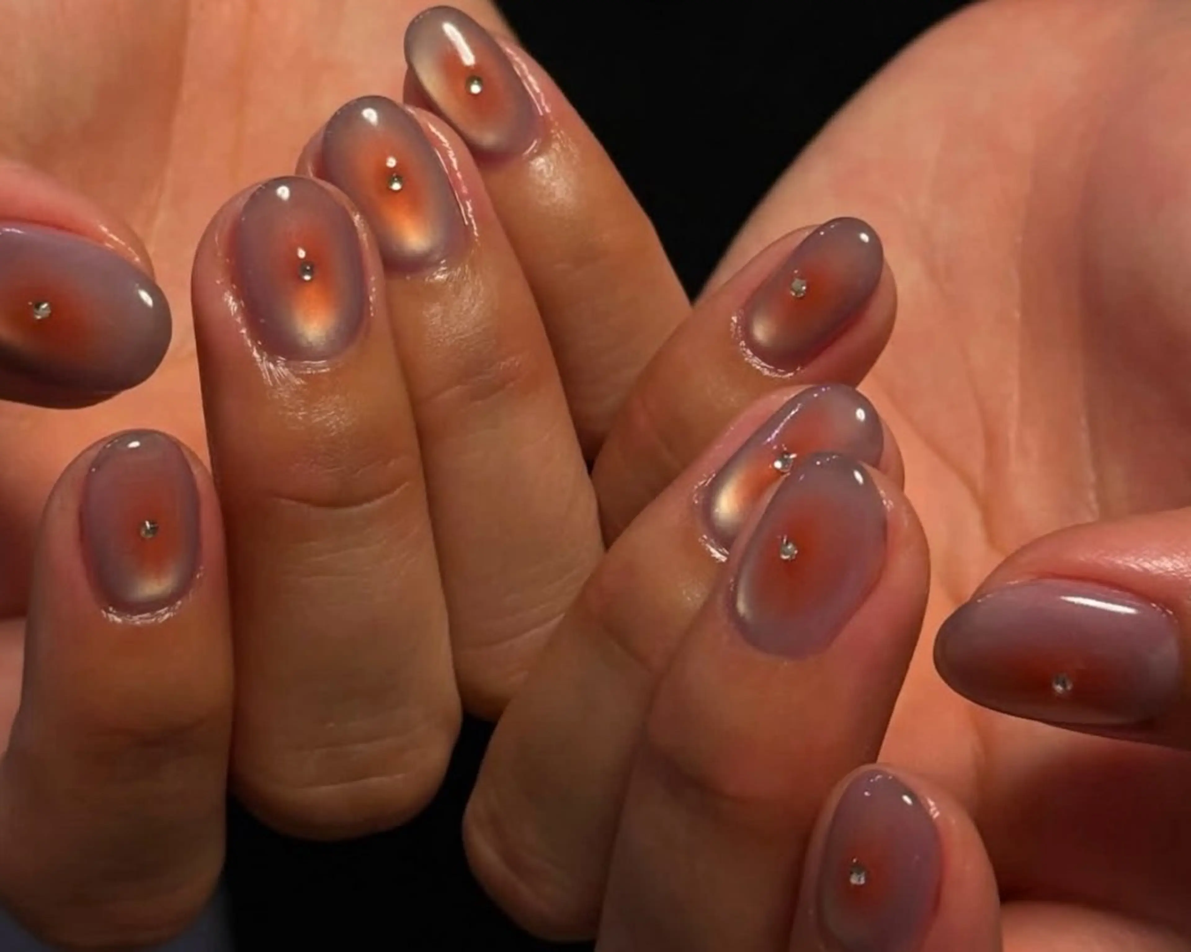 ネイル シンプルネイル ストーンネイル ANOVA アノヴァのネイルデザイン