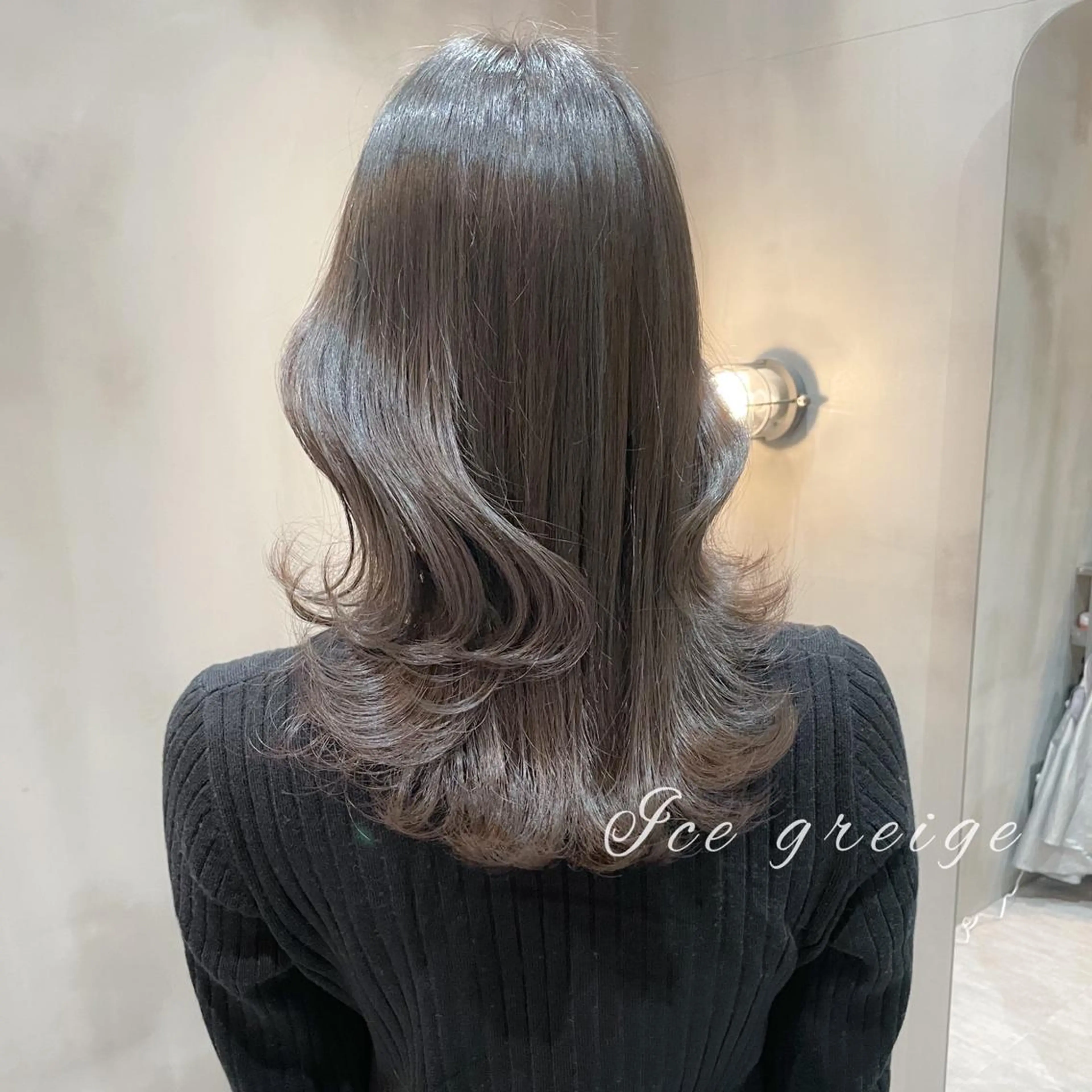 ミディアム アイスグレージュ くびれヘア 韓国風ヘア LOMA🇰🇷 銀座クボタのヘアスタイル