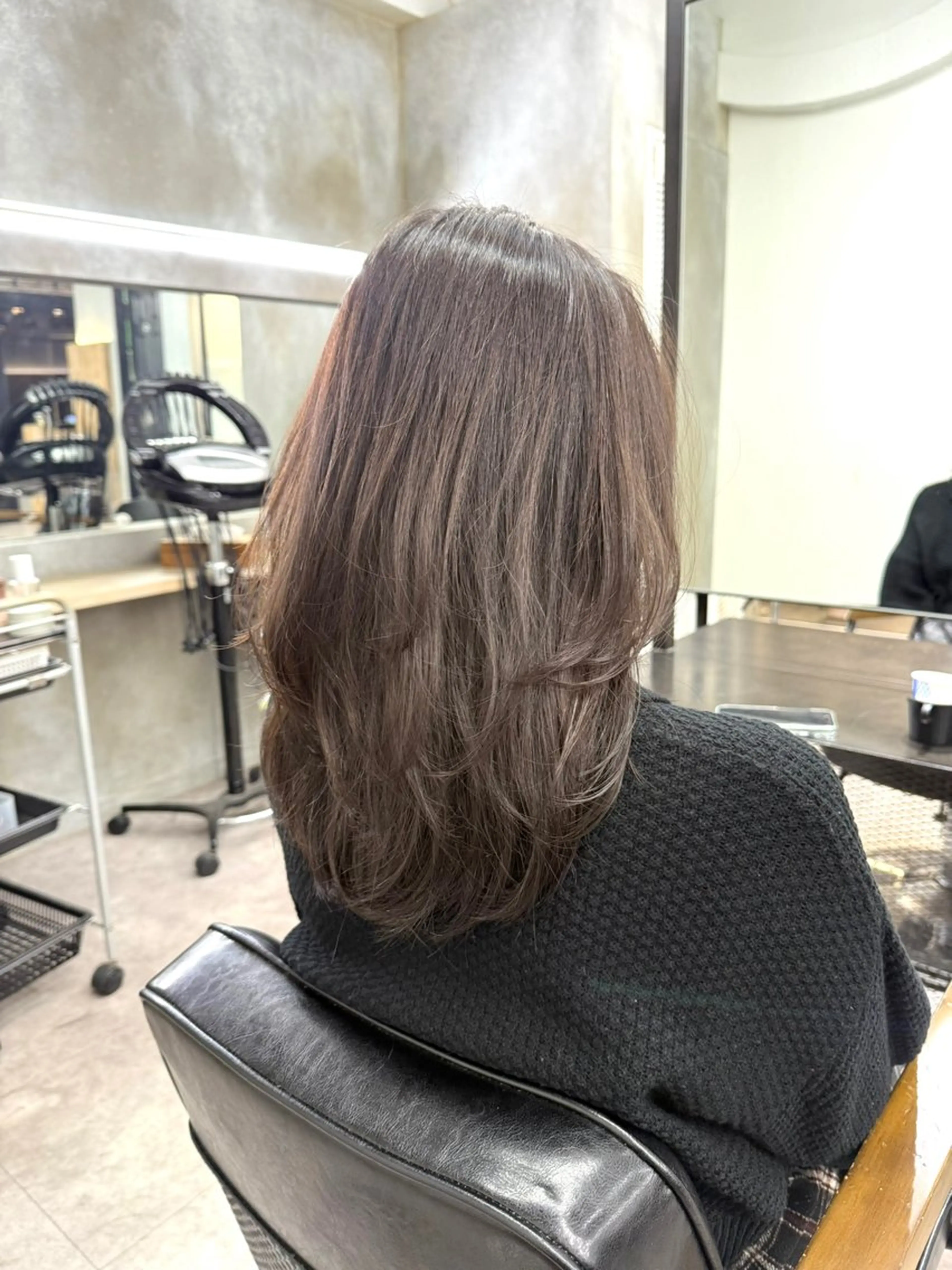 ミディアム カラー カット トリートメント 色気レイヤー& ショートはお任せ🌟のヘアスタイル