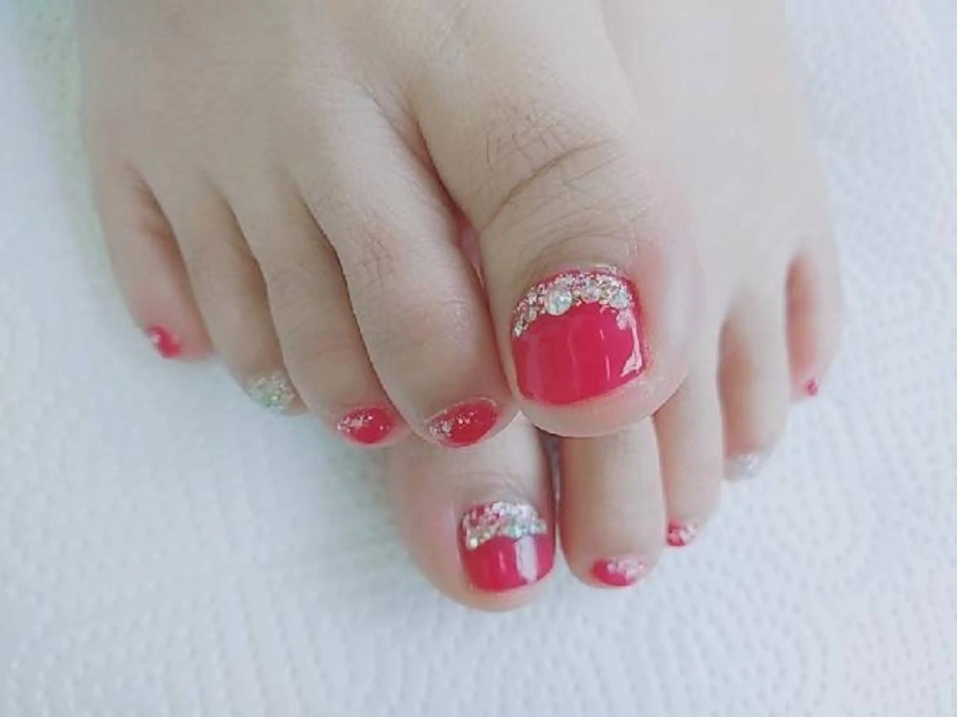 ネイル ラメ(グリッター) ストーンネイル プライベートサロン Rosy Lilyのネイルデザイン