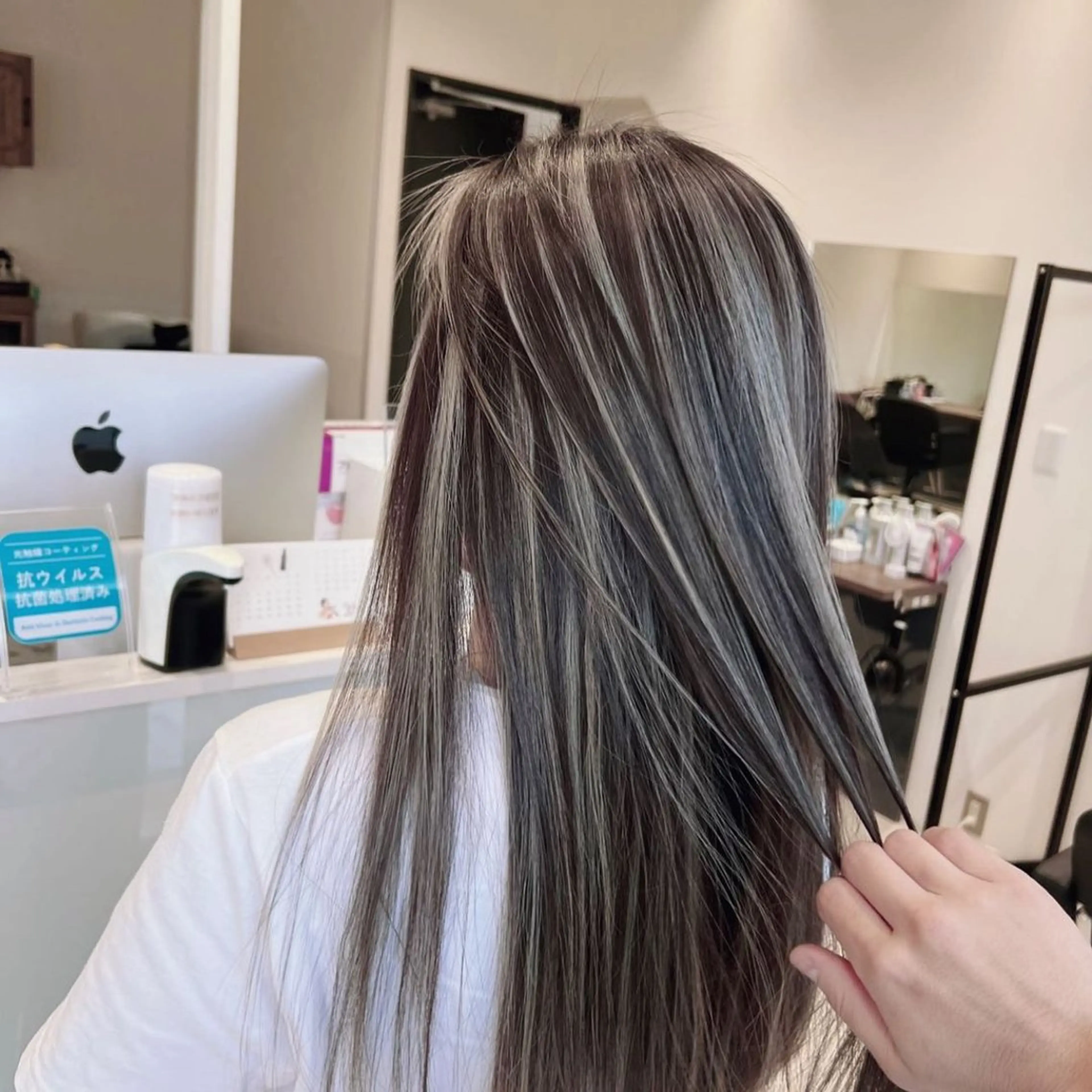 ロング カラー ブリーチ ケアブリーチ 髪質改善 ヘアカラー 福西 洋斗のヘアスタイル
