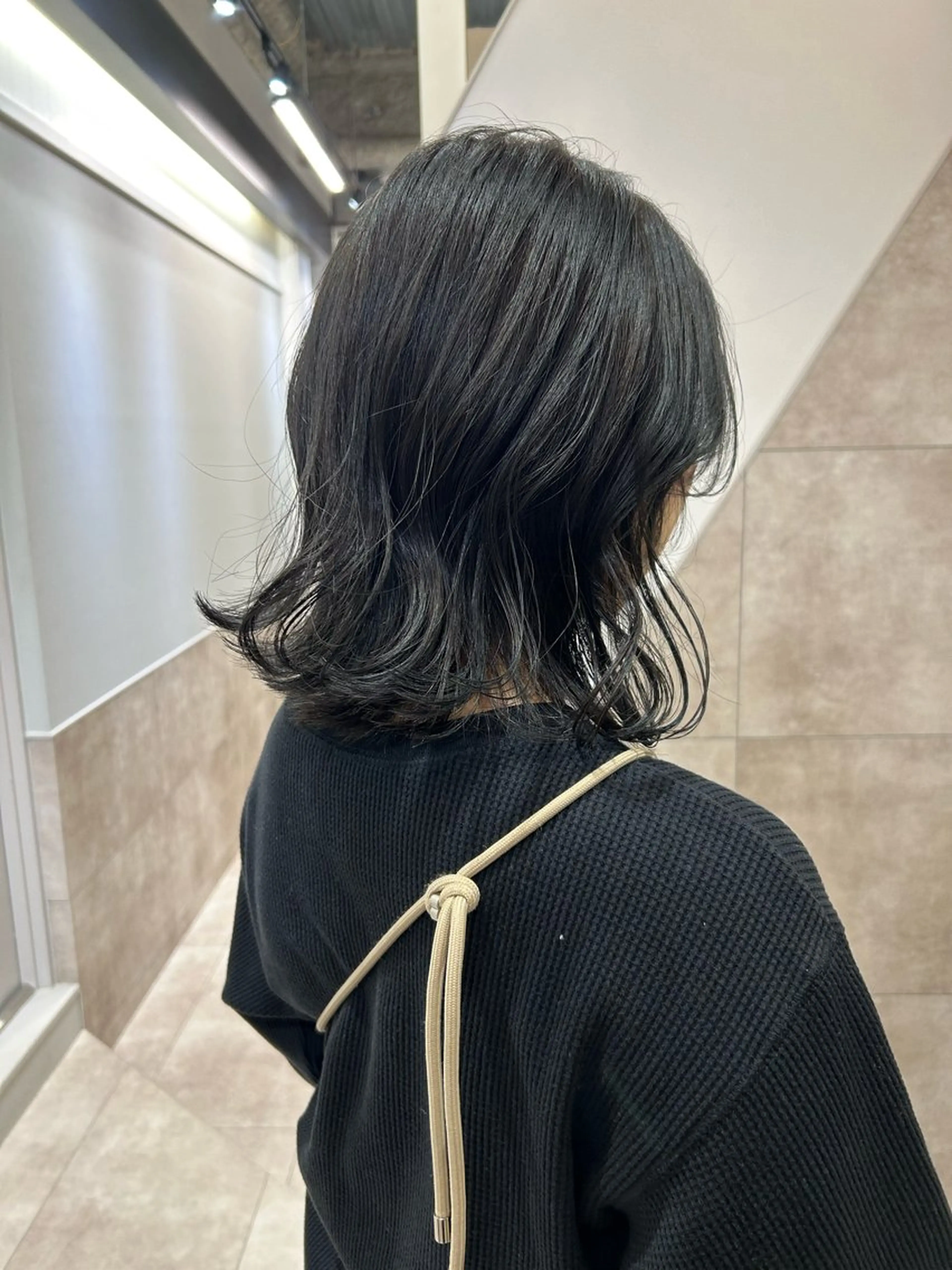 ミディアム カラー 透明感カラー カット ヘアカラー SAKINO． ベージュカラーのヘアスタイル
