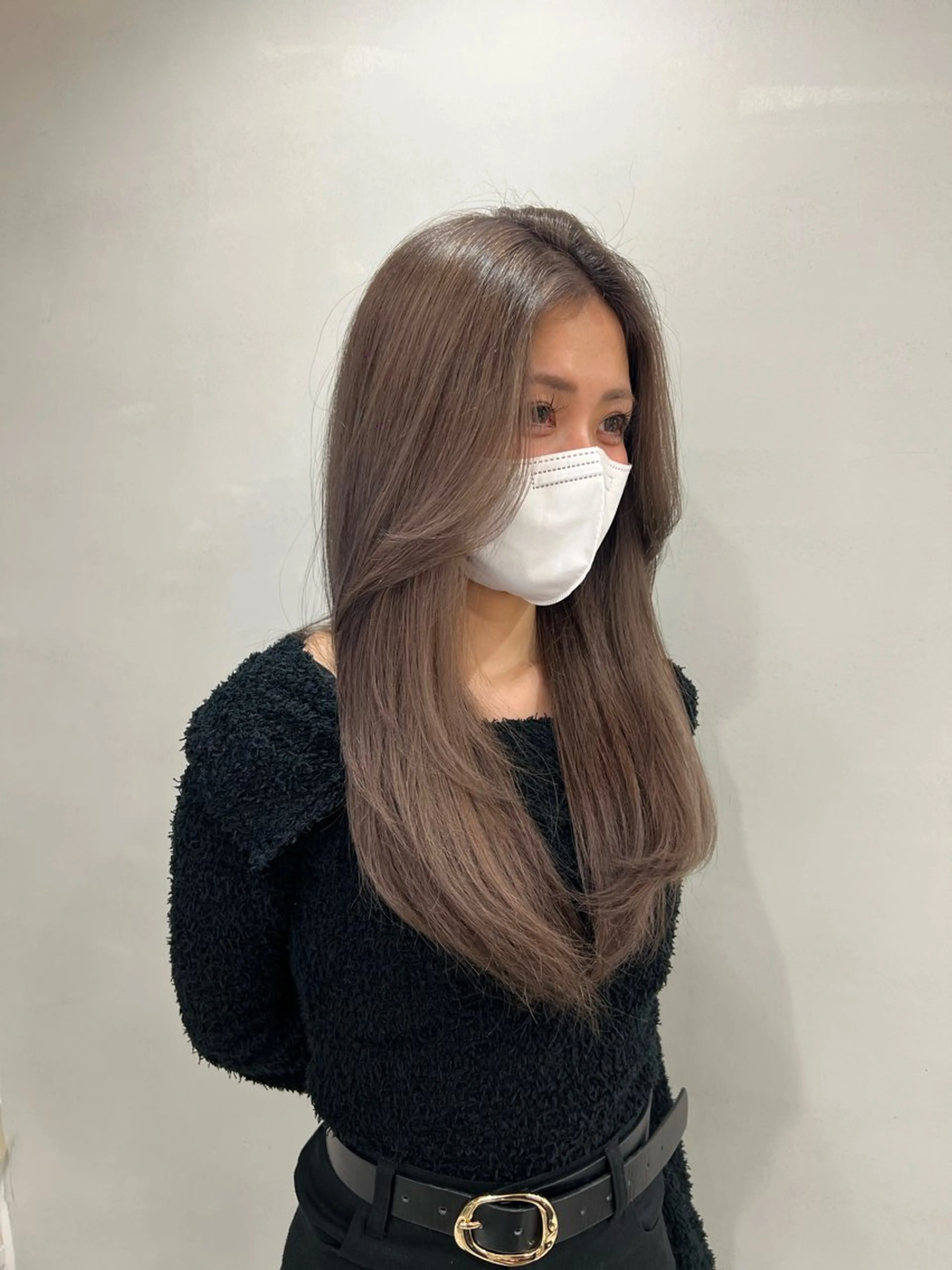 ロング カラー ブリーチ グレージュ 【lapis渋谷】 Aoriのヘアスタイル