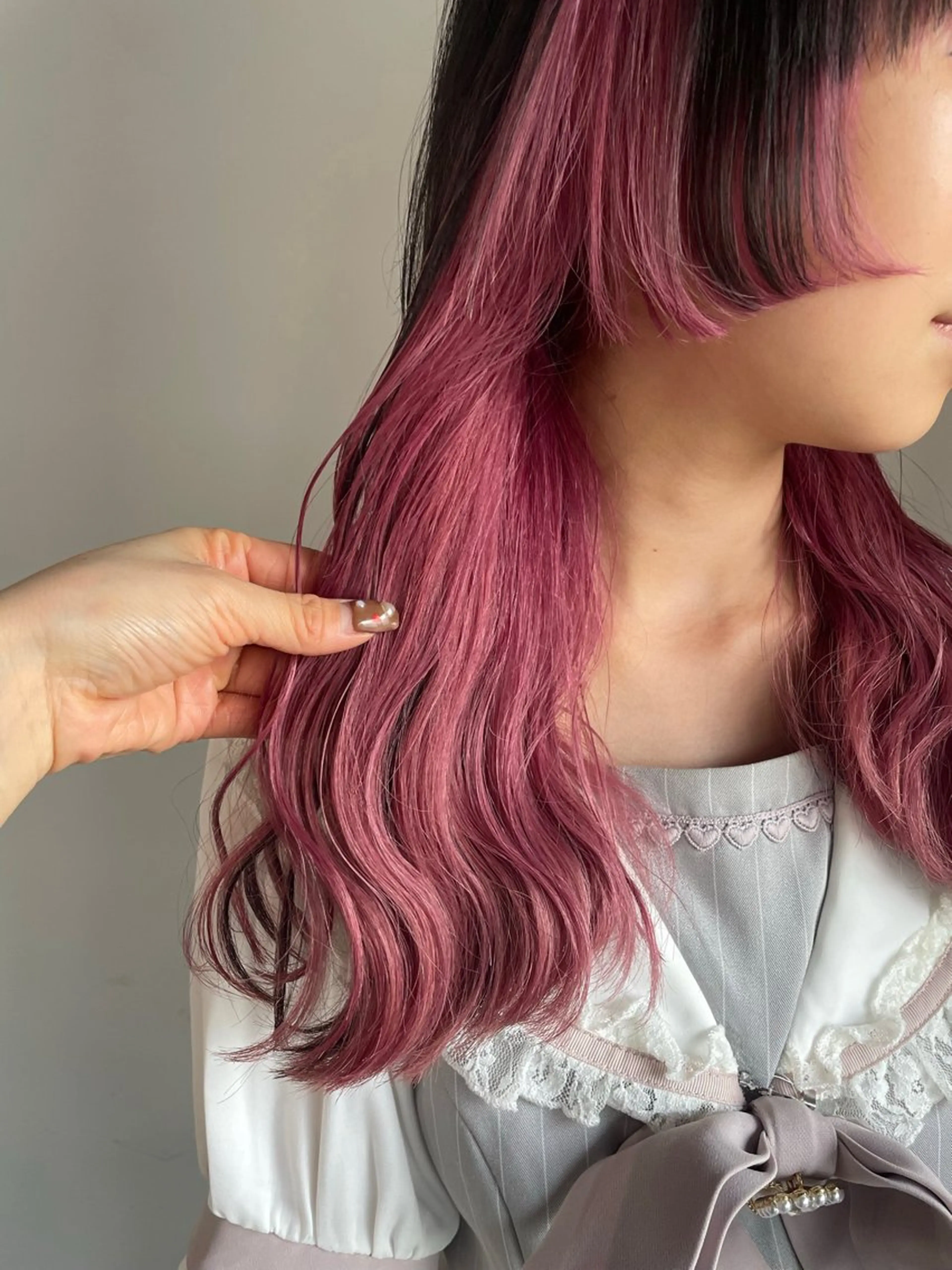 ロング カラー ヘアアレンジ バレイヤージュ ブリーチ ケアブリーチ ダブルカラー イヤリングカラー ヘアカラー トリートメント 🌜 Lulu 🌛 公式/大通のヘアスタイル