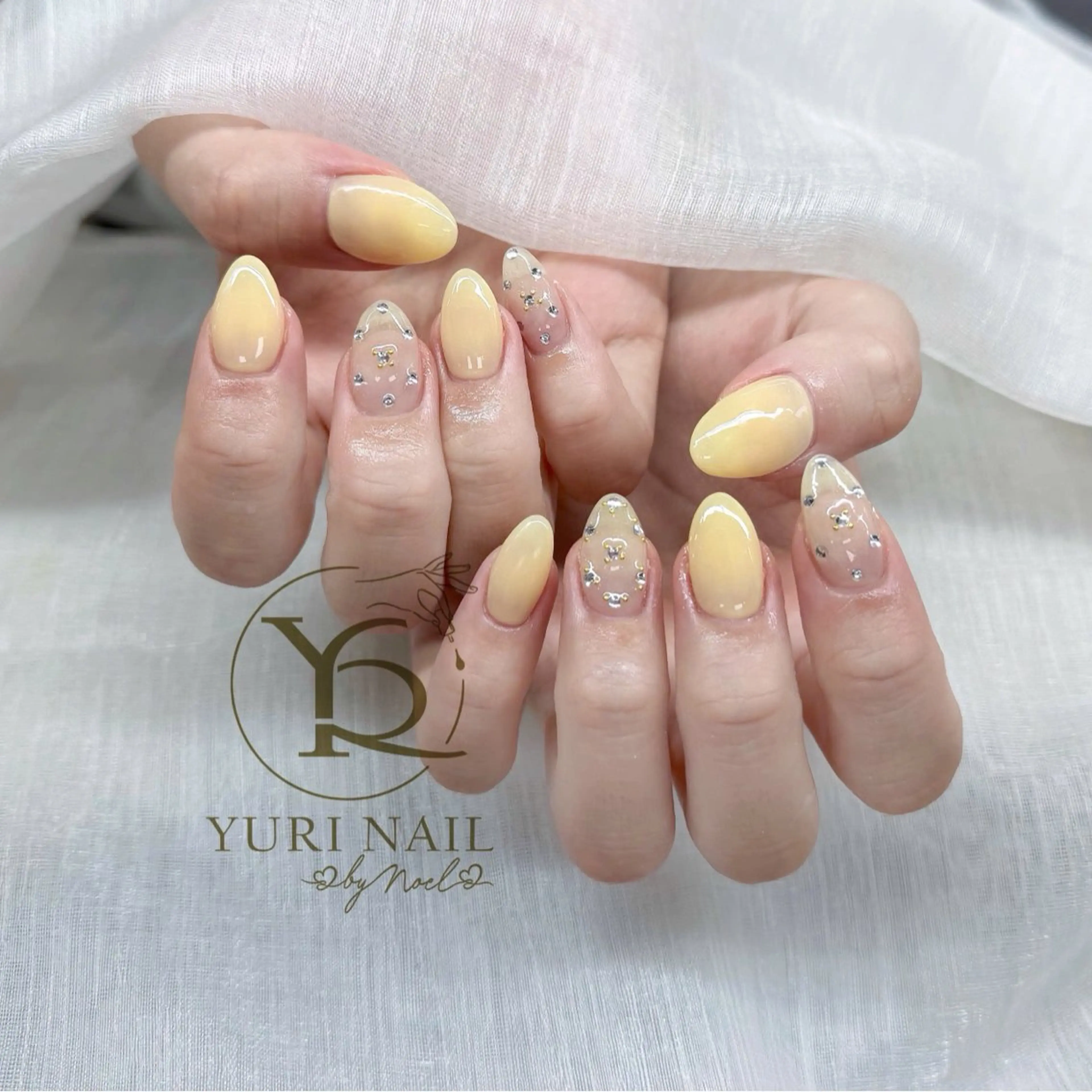 ネイル ハンドネイル フットネイル ハンドケア YURI Nail NARITAのネイルデザイン