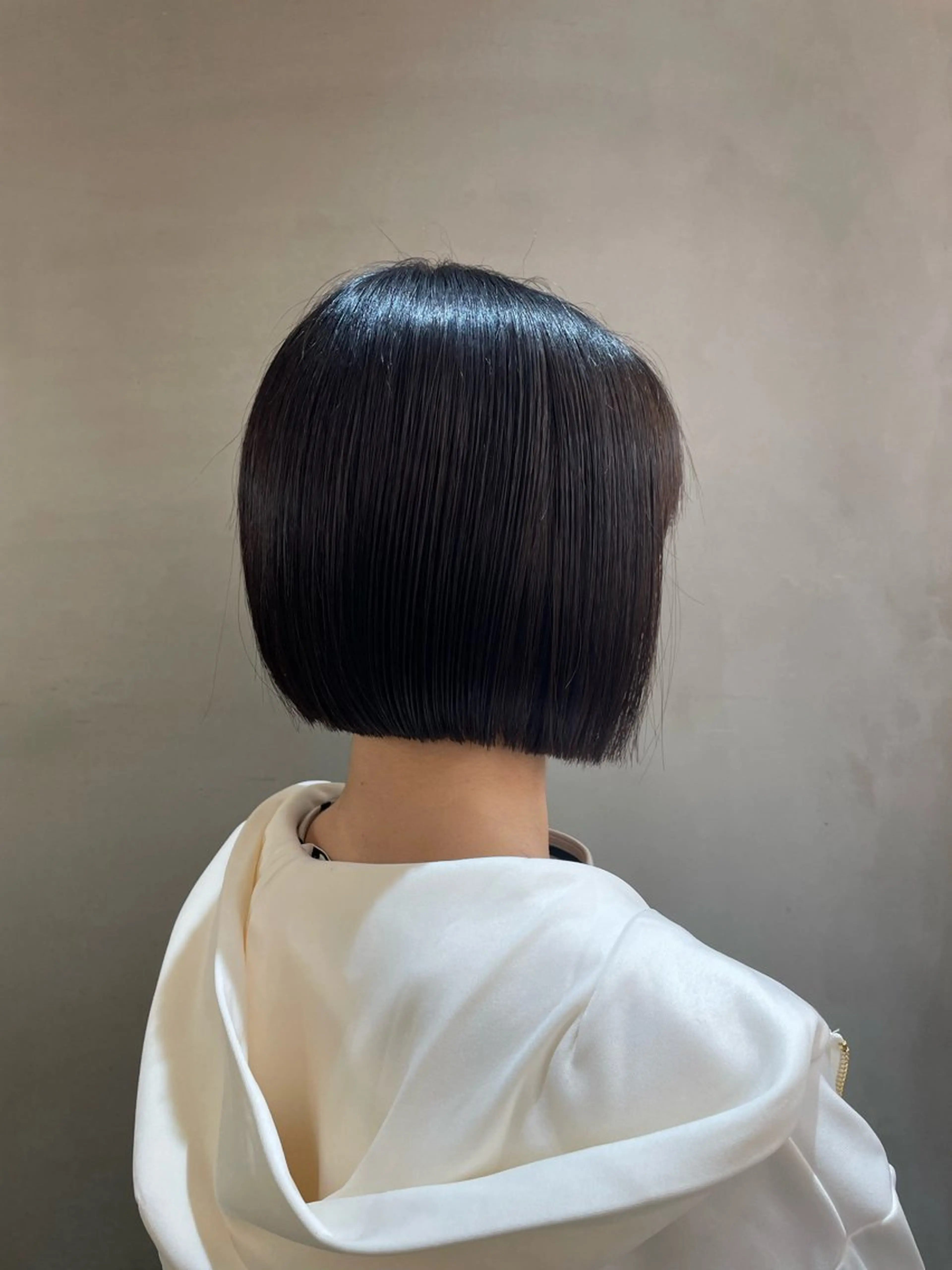 ショート カット ヘアカラー トリートメント オリーブベージュ/シ ョートボブたまき🧡のヘアスタイル
