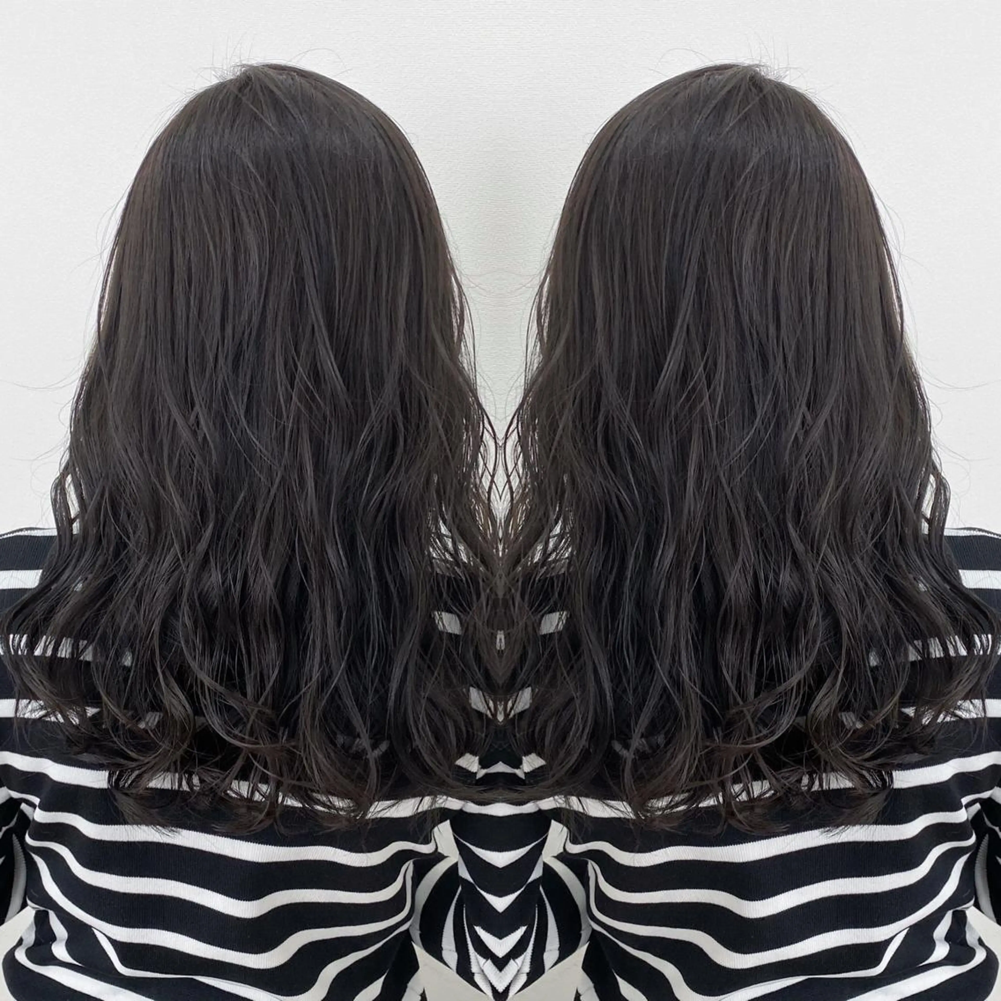 ロング カラー ダークグレー ダークグレージュ グレージュ ブリーチ特化 梅田本多翔のヘアスタイル