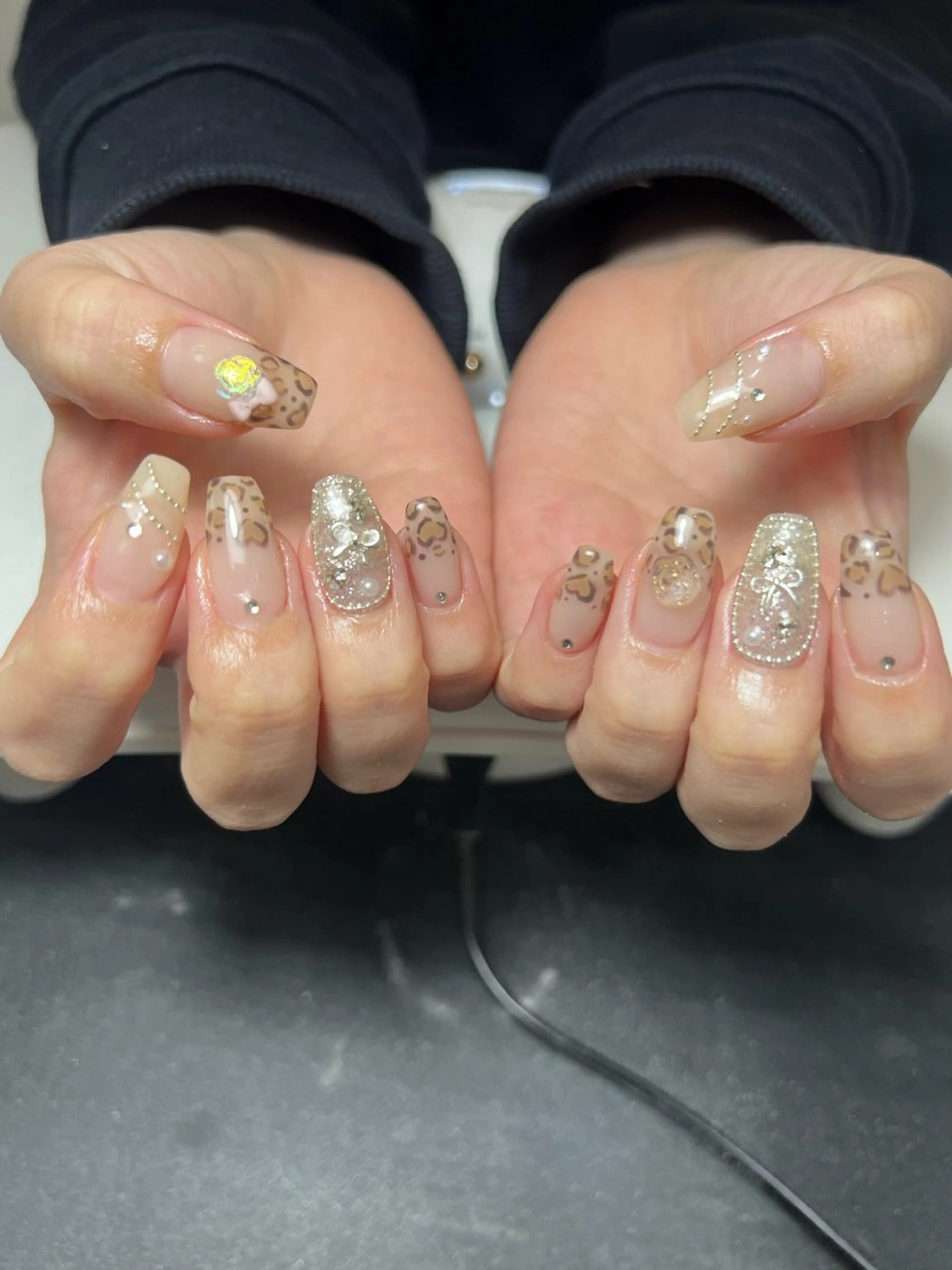 ネイル アートネイル 持ち込み ハンドネイル アトリエハーロウ sakuraのネイルデザイン