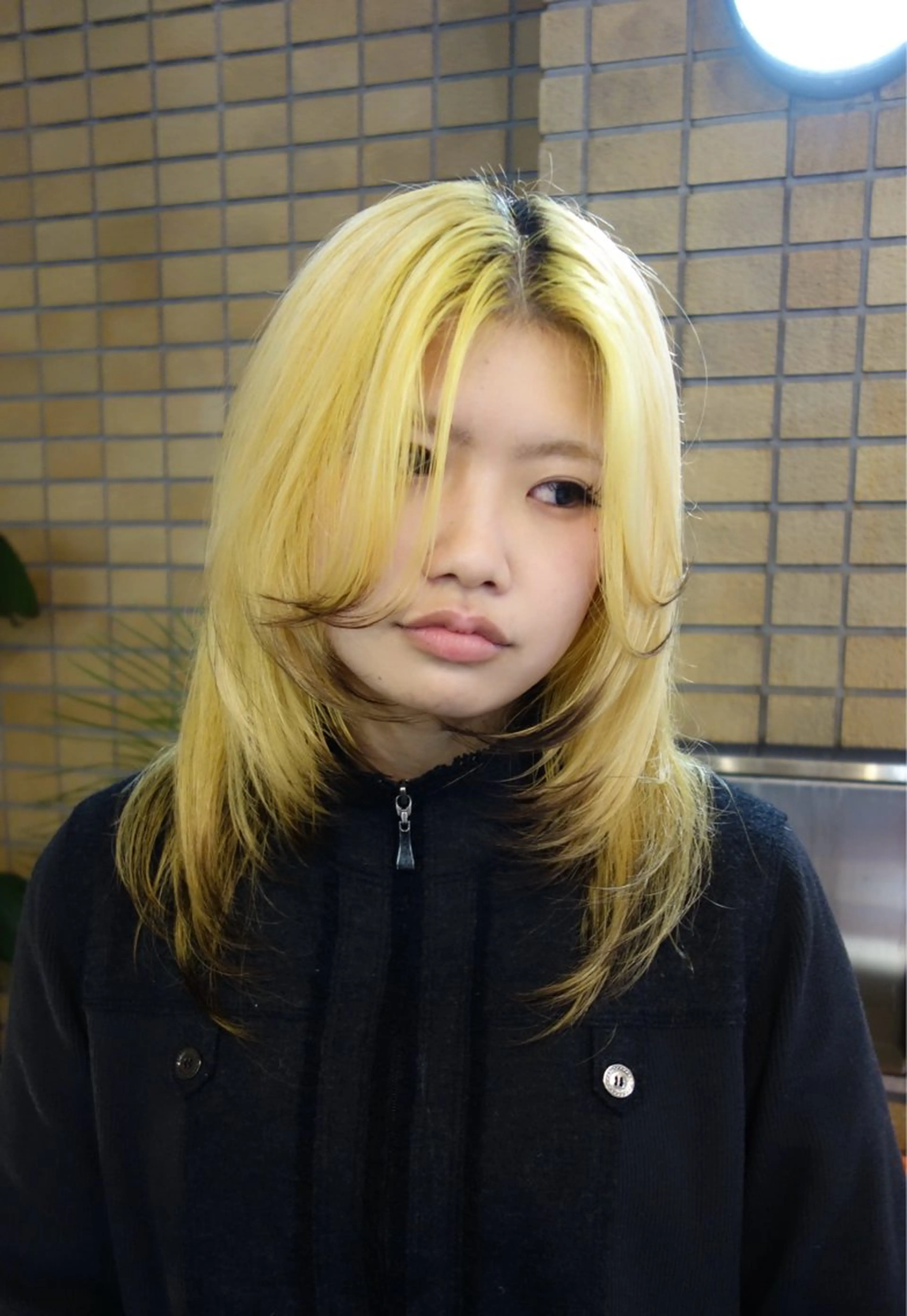 ミディアム 顔まわりレイヤー 顔周りカット レイヤーカット ウルフカット ウルフレイヤー HEIMER ミカド　サトル△のヘアスタイル